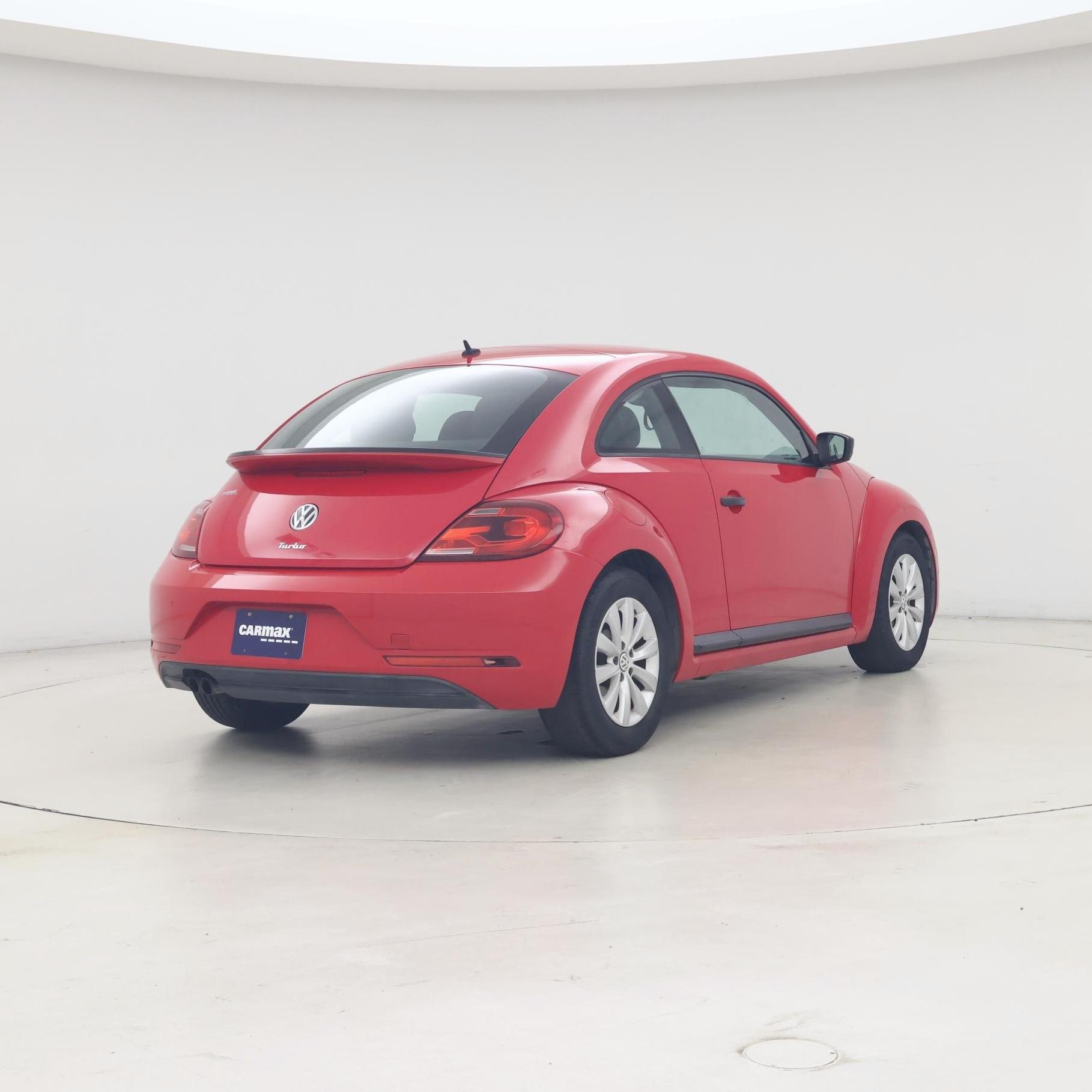 Thumbnail: 2018 Volkswagen Beetle - 8