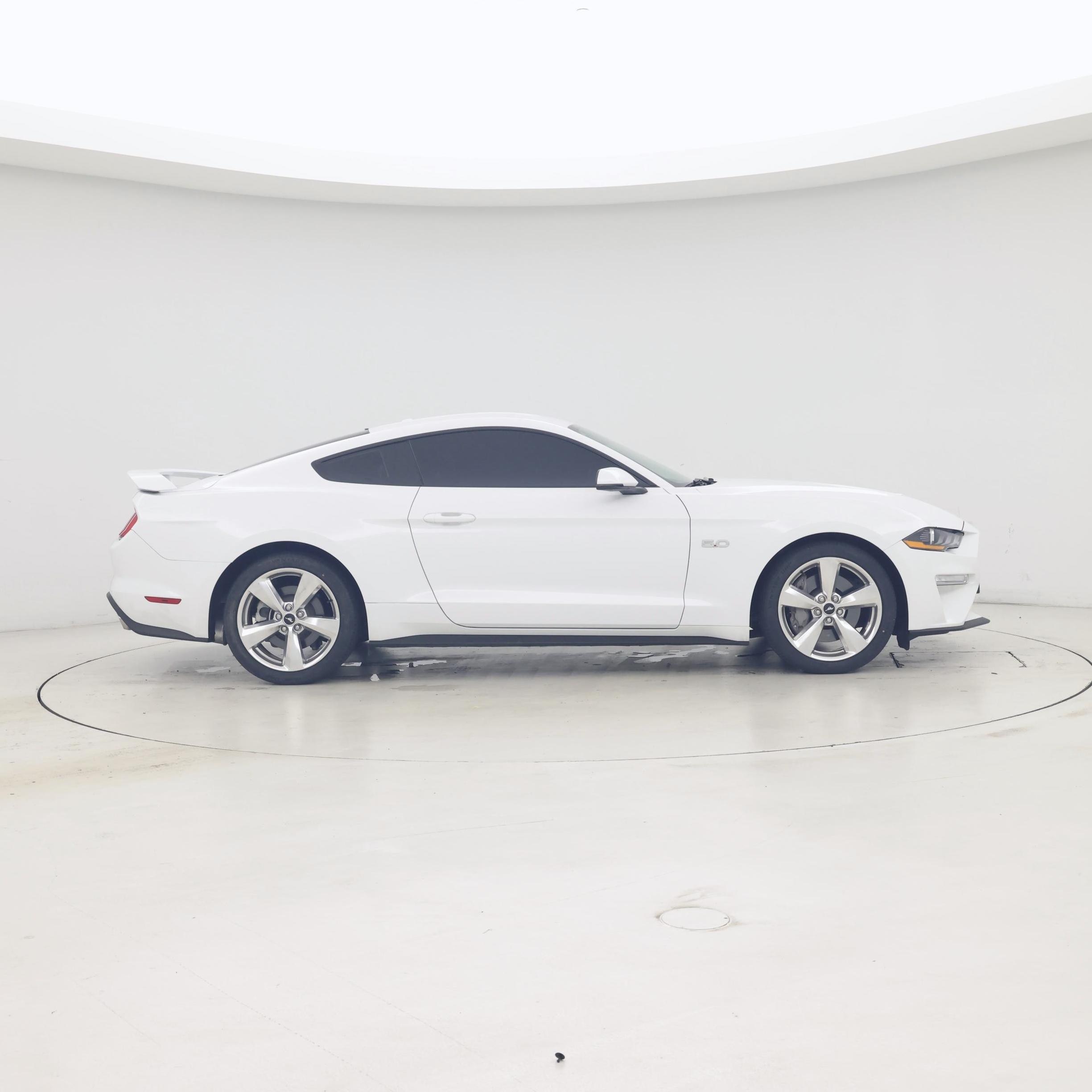 Thumbnail: 2018 Ford Mustang - 7