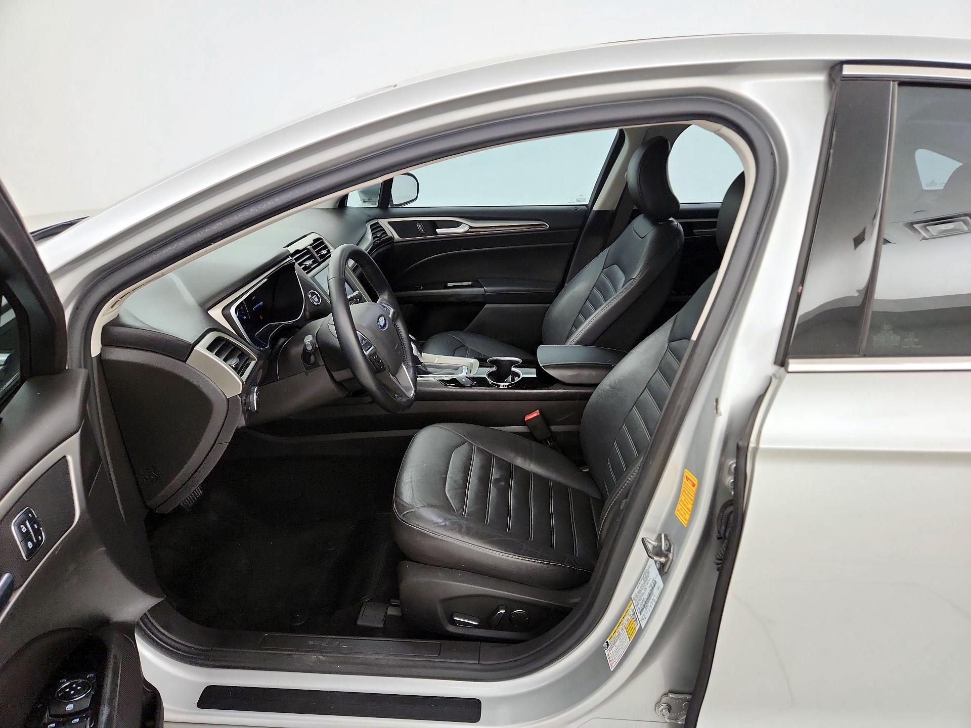 Thumbnail: 2016 Ford Fusion - 9