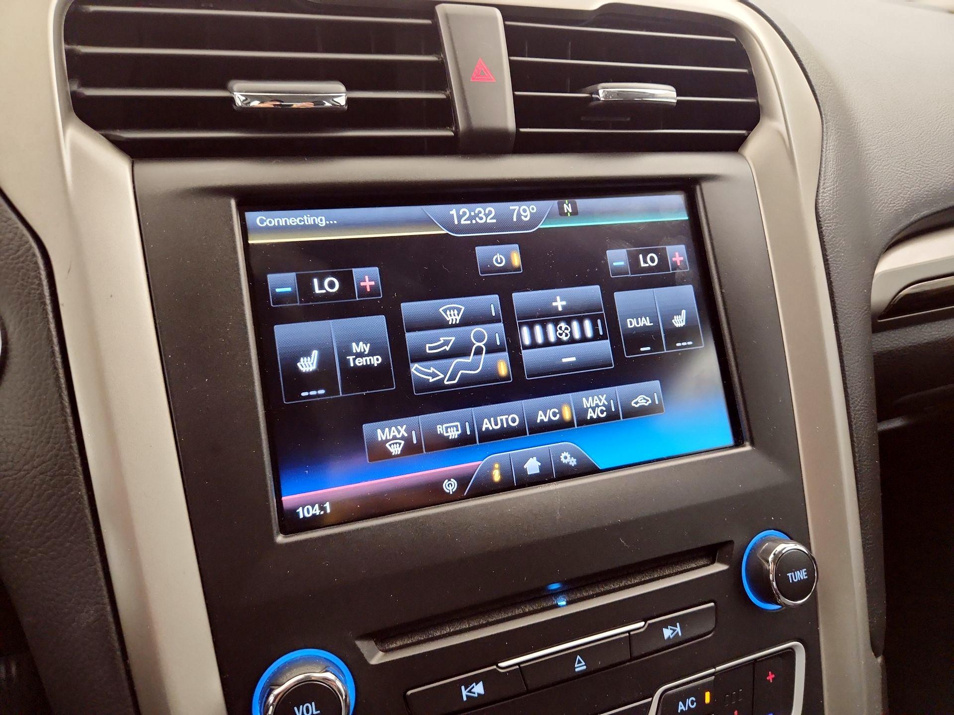 Thumbnail: 2016 Ford Fusion - 15