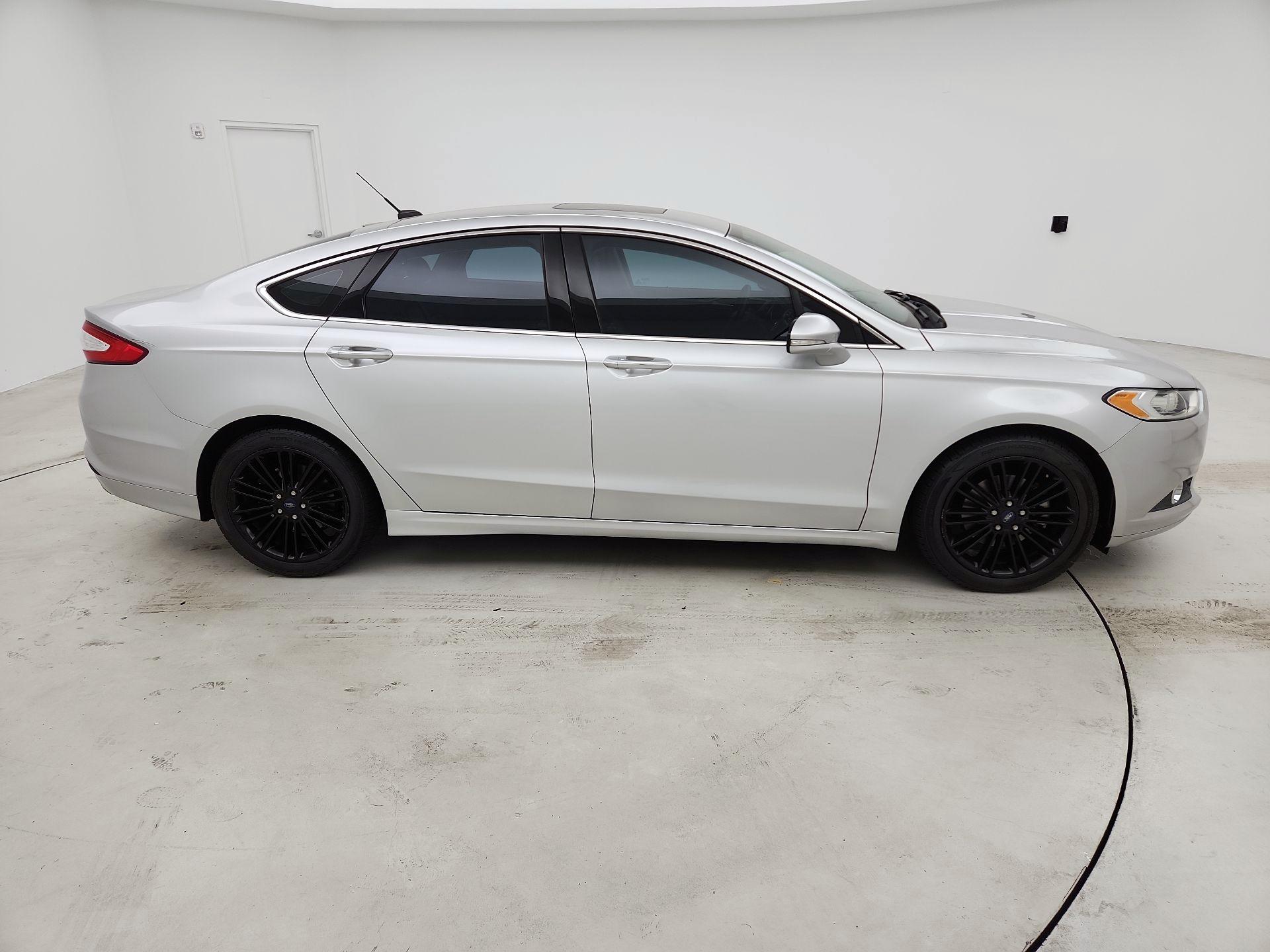 Thumbnail: 2016 Ford Fusion - 4