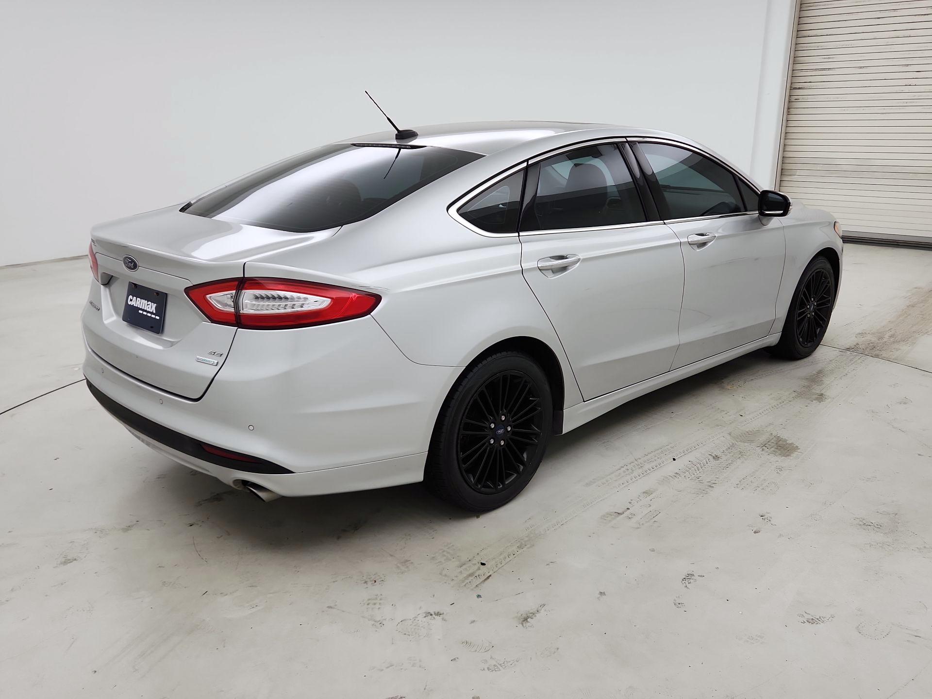 Thumbnail: 2016 Ford Fusion - 5