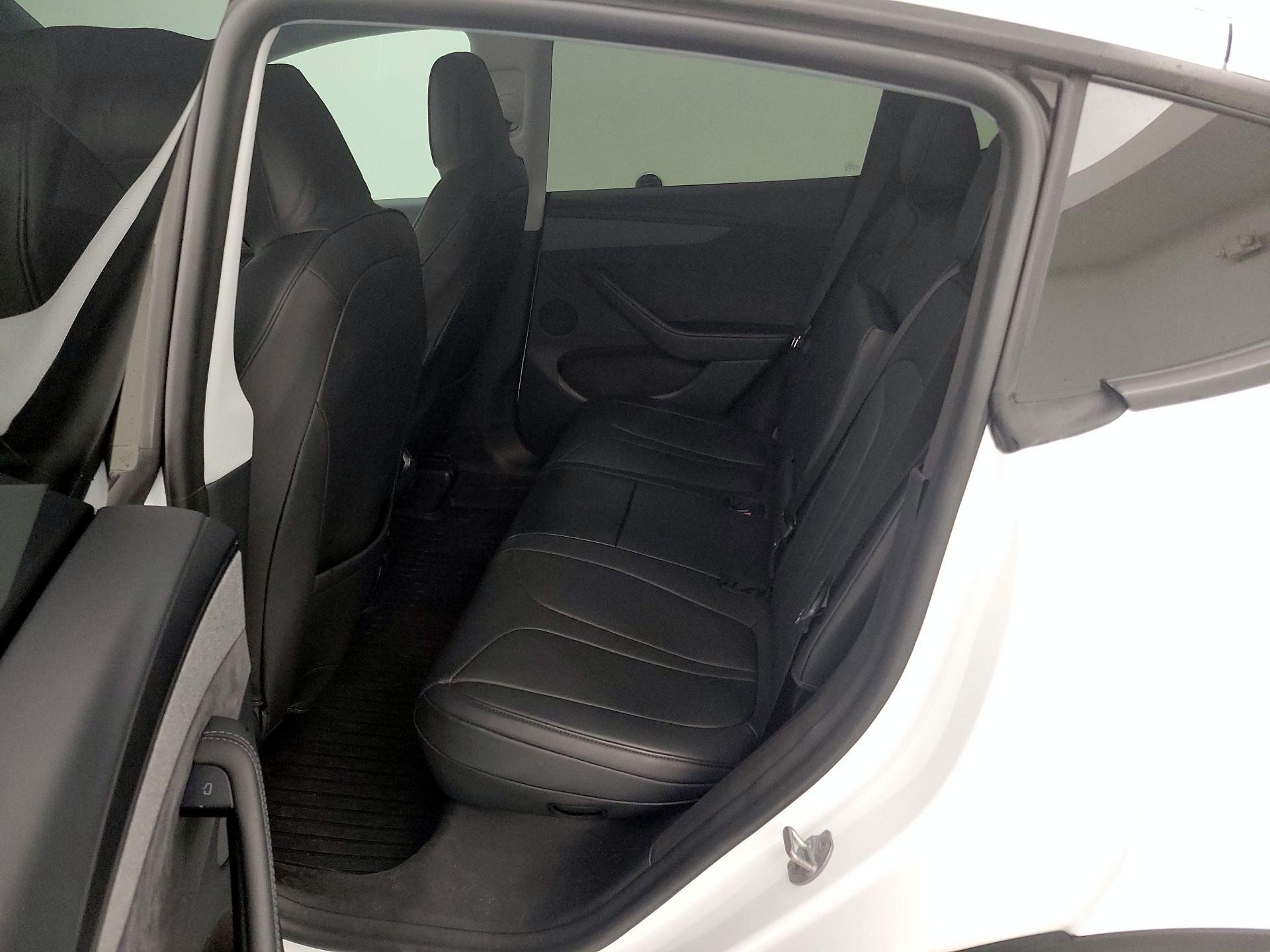 Thumbnail: 2026 Tesla Model Y - 19