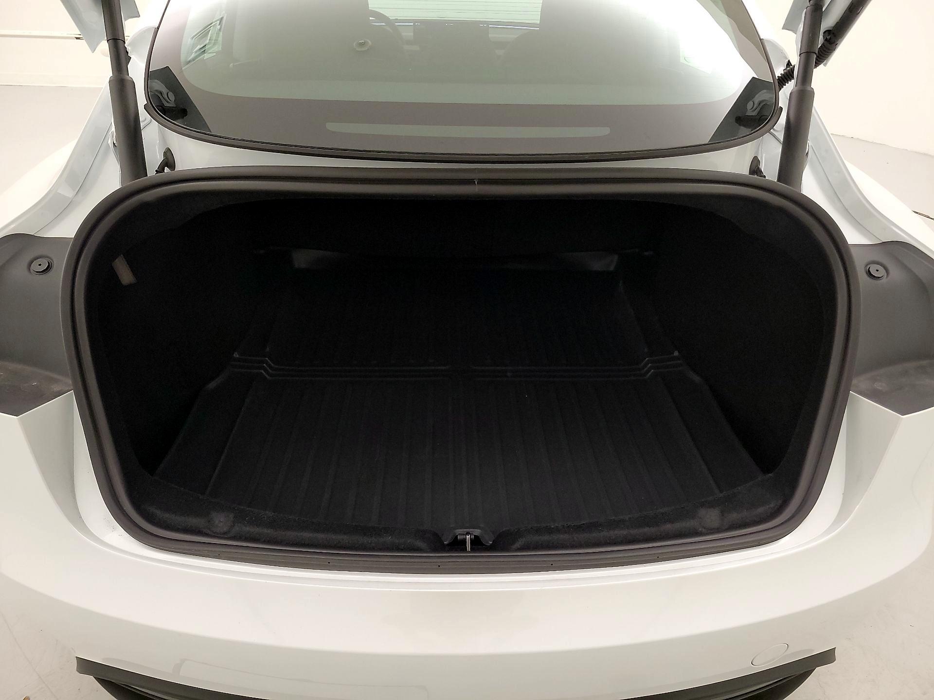 Thumbnail: 2026 Tesla Model 3 - 20