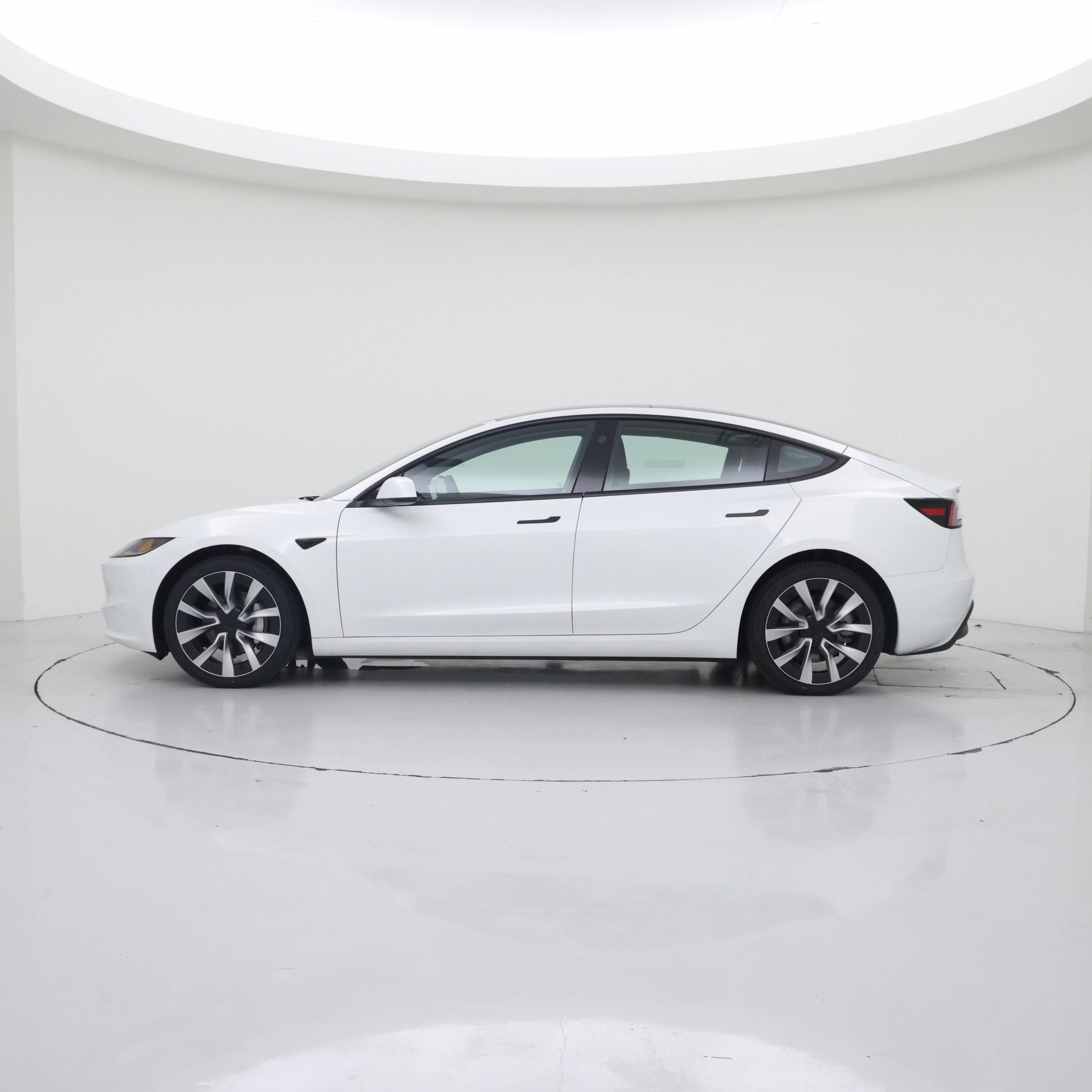 Thumbnail: 2026 Tesla Model 3 - 3