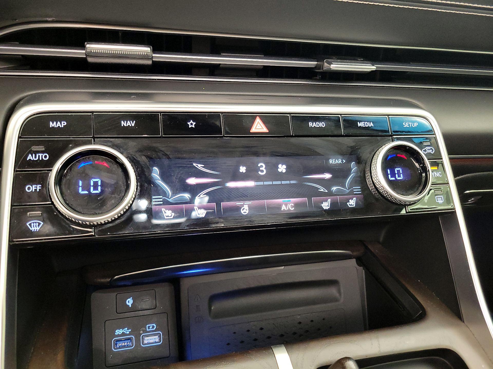 Thumbnail: 2023 Genesis GV80 - 17