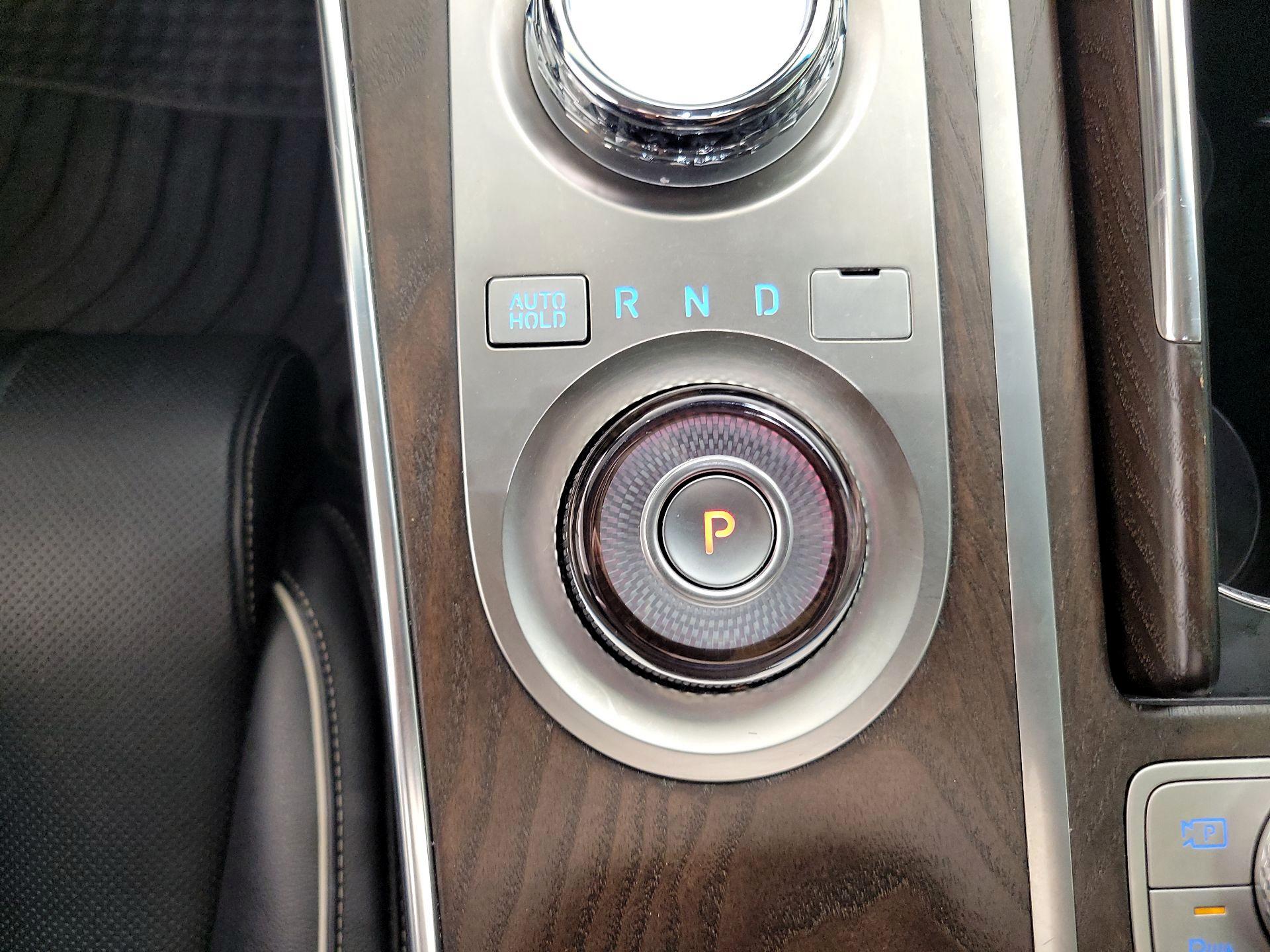 Thumbnail: 2023 Genesis GV80 - 18