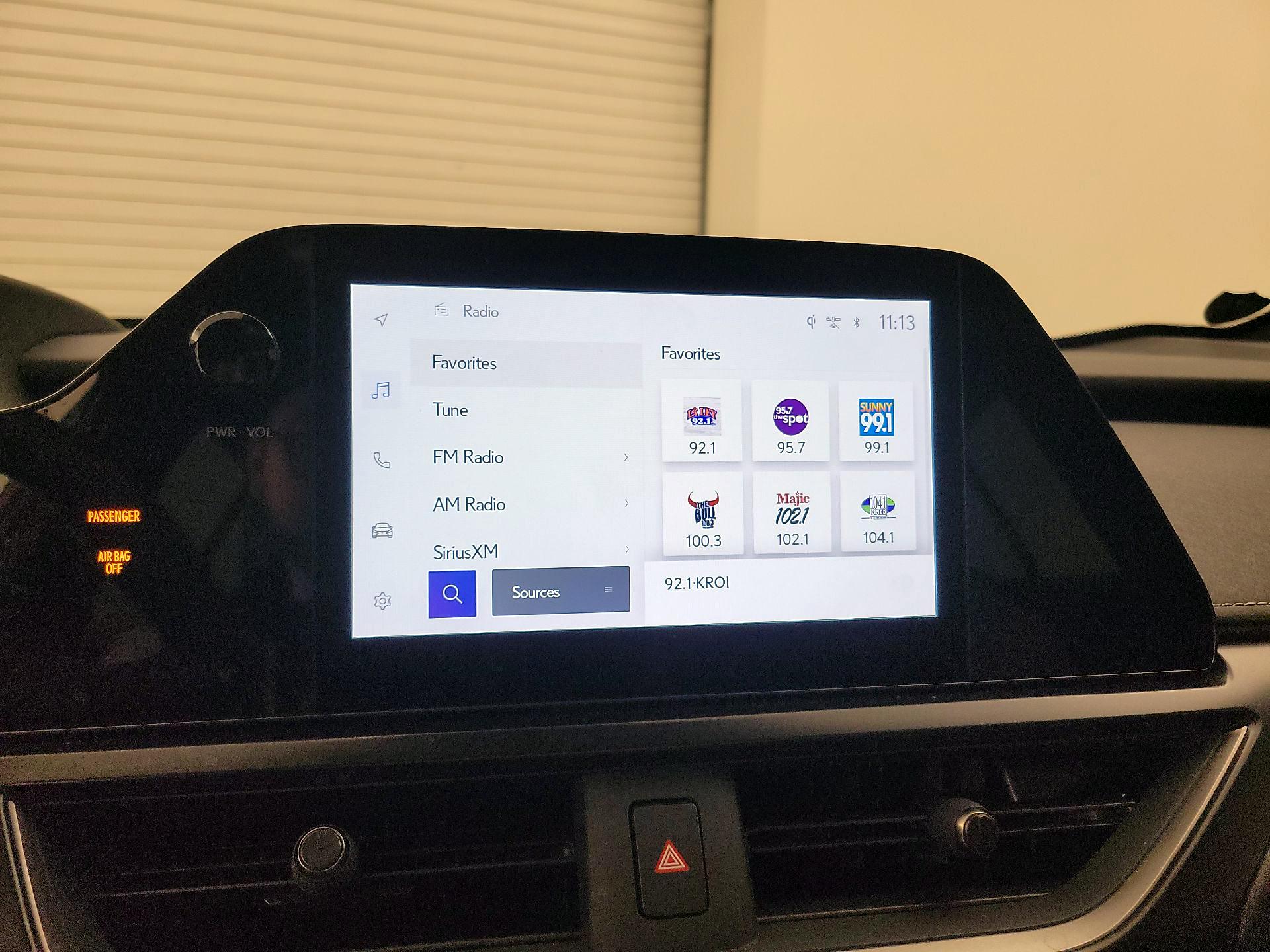 Thumbnail: 2023 Lexus UX - 15