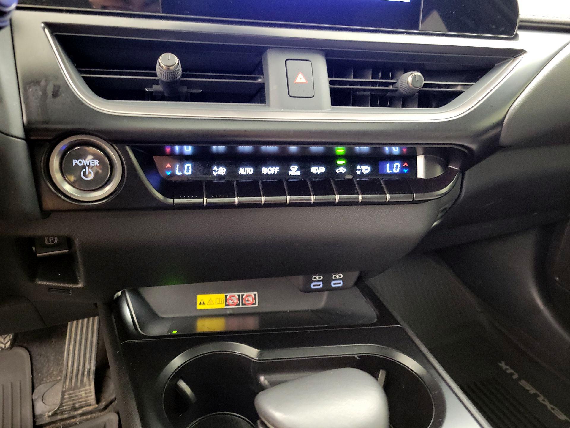 Thumbnail: 2023 Lexus UX - 16