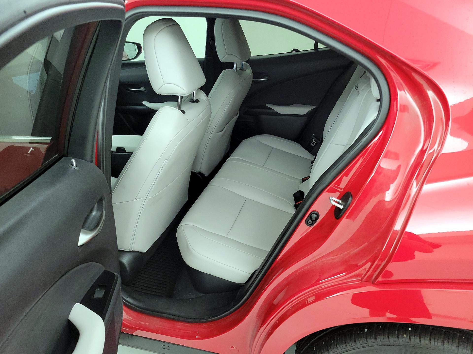 Thumbnail: 2023 Lexus UX - 20