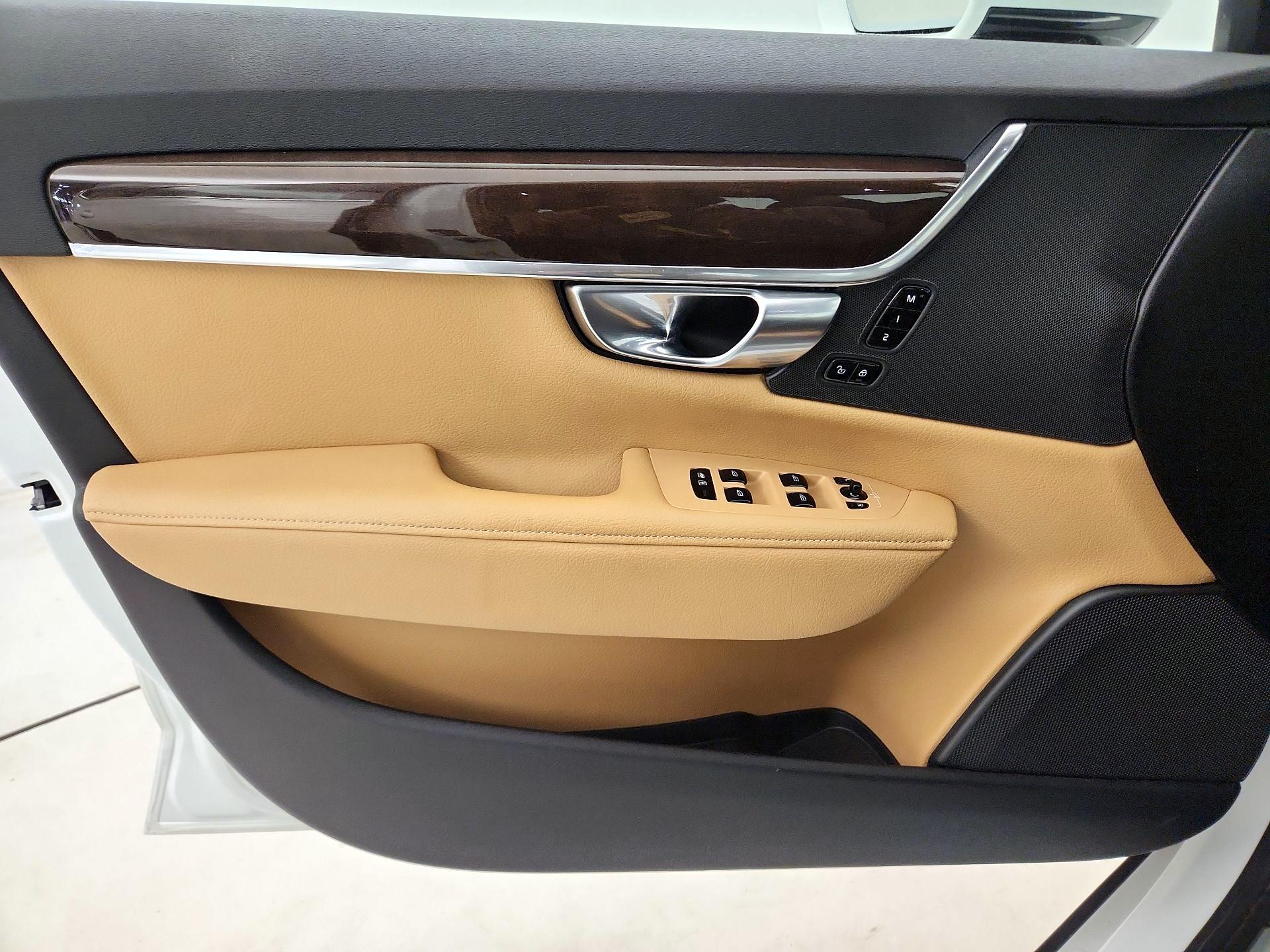 Thumbnail: 2017 Volvo S90 - 12