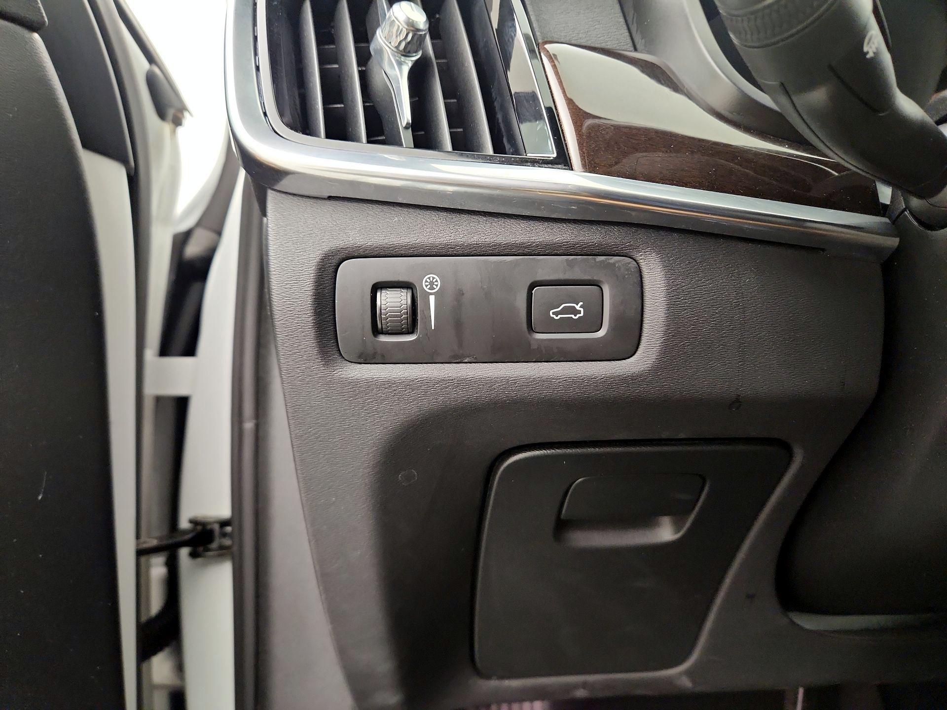 Thumbnail: 2017 Volvo S90 - 13