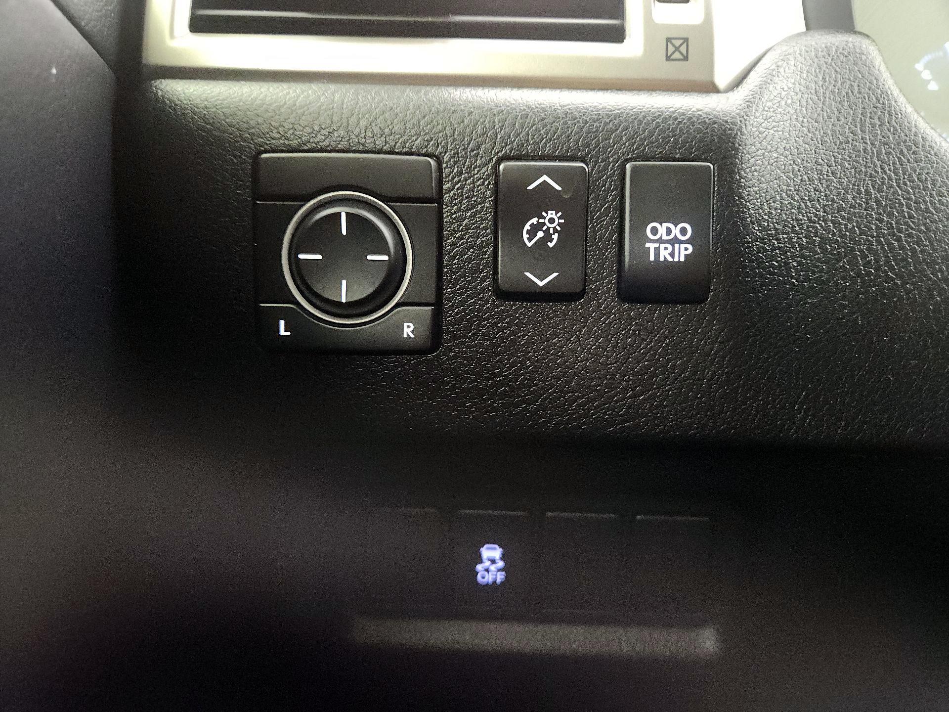 Thumbnail: 2015 Lexus GX - 13