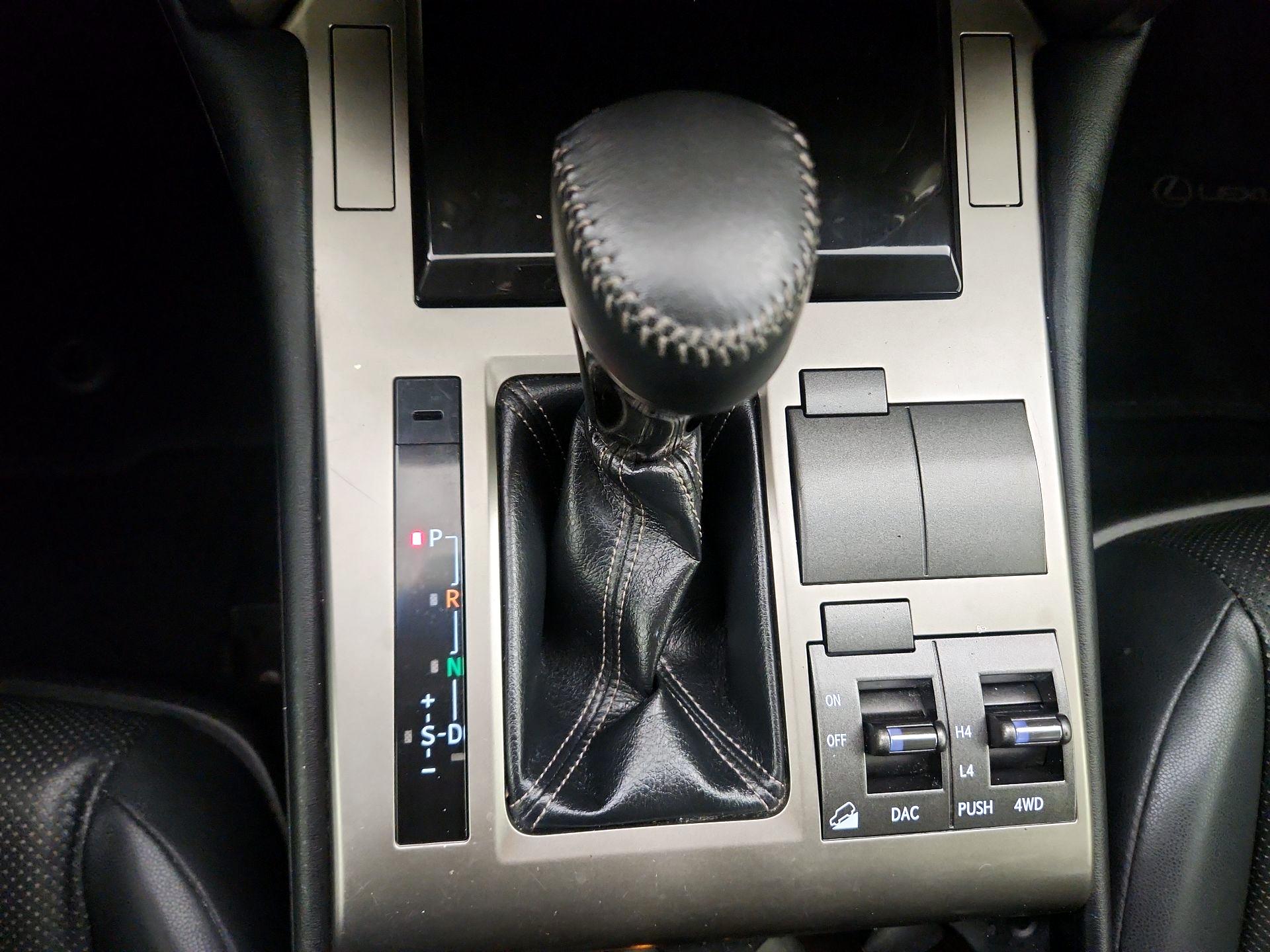 Thumbnail: 2015 Lexus GX - 18