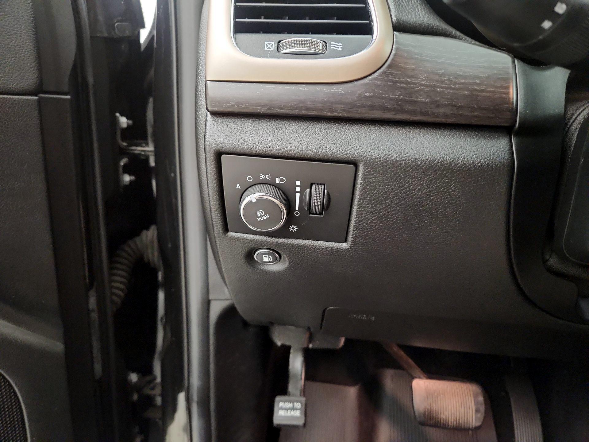 Thumbnail: 2014 Jeep Grand Cherokee - 13