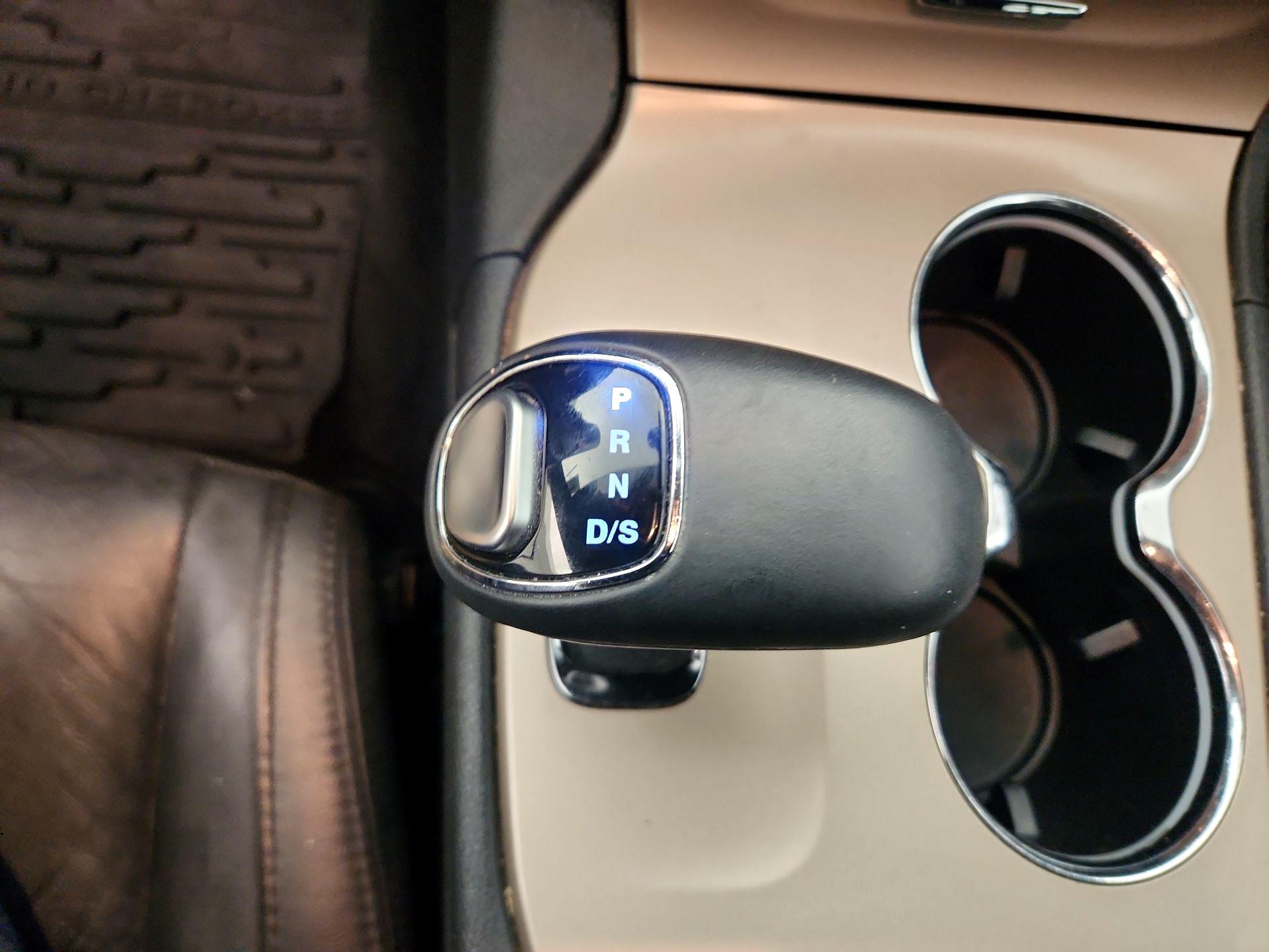 Thumbnail: 2014 Jeep Grand Cherokee - 16