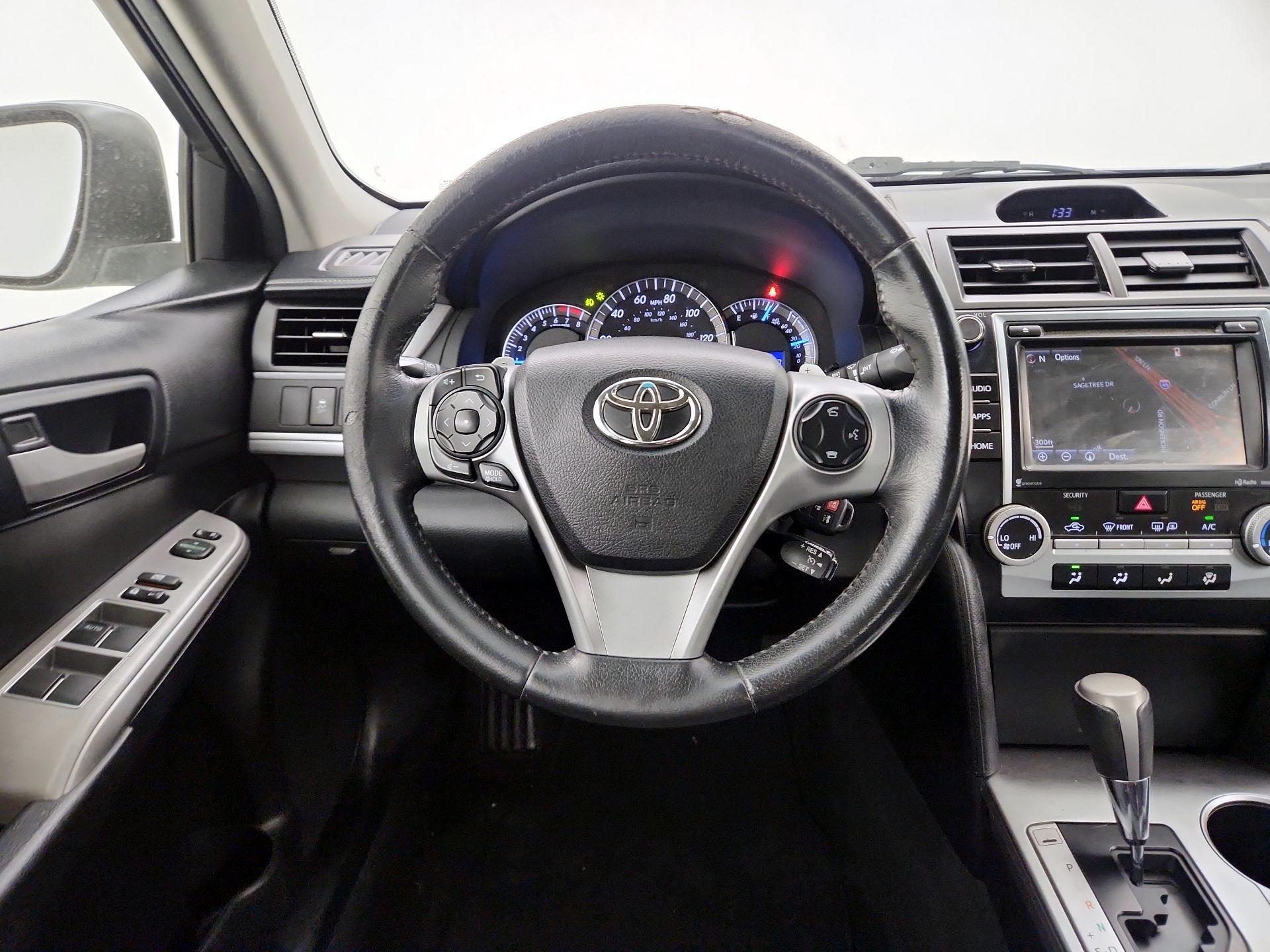 Thumbnail: 2014 Toyota Camry - 10