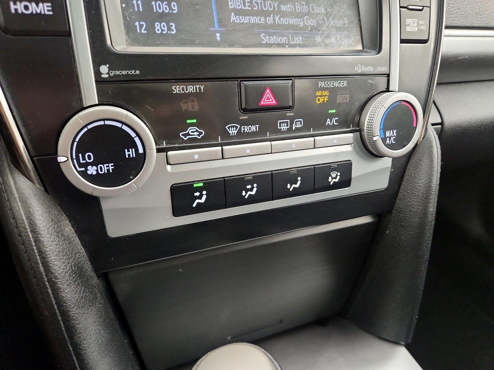 Thumbnail: 2014 Toyota Camry - 17