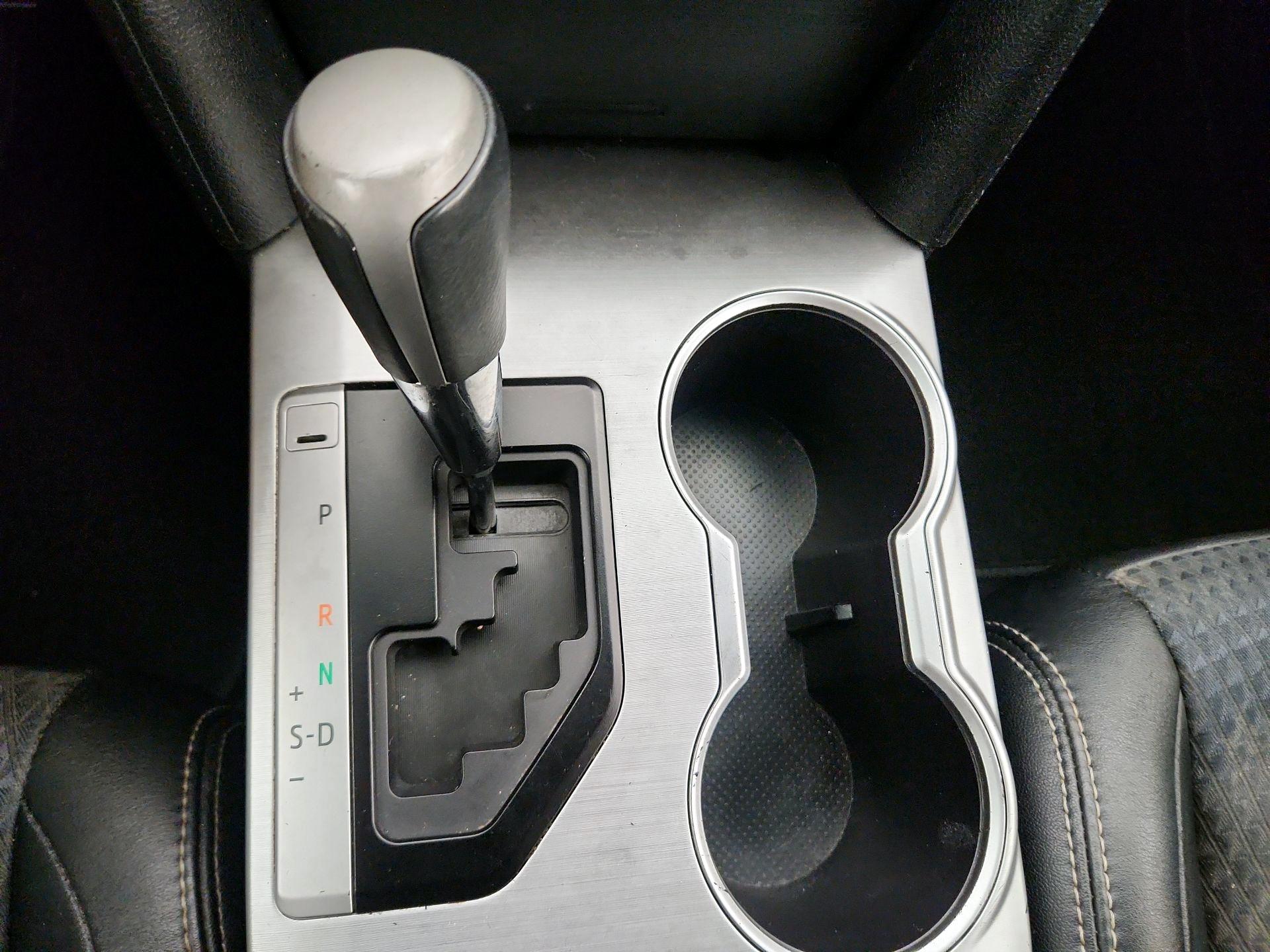 Thumbnail: 2014 Toyota Camry - 18