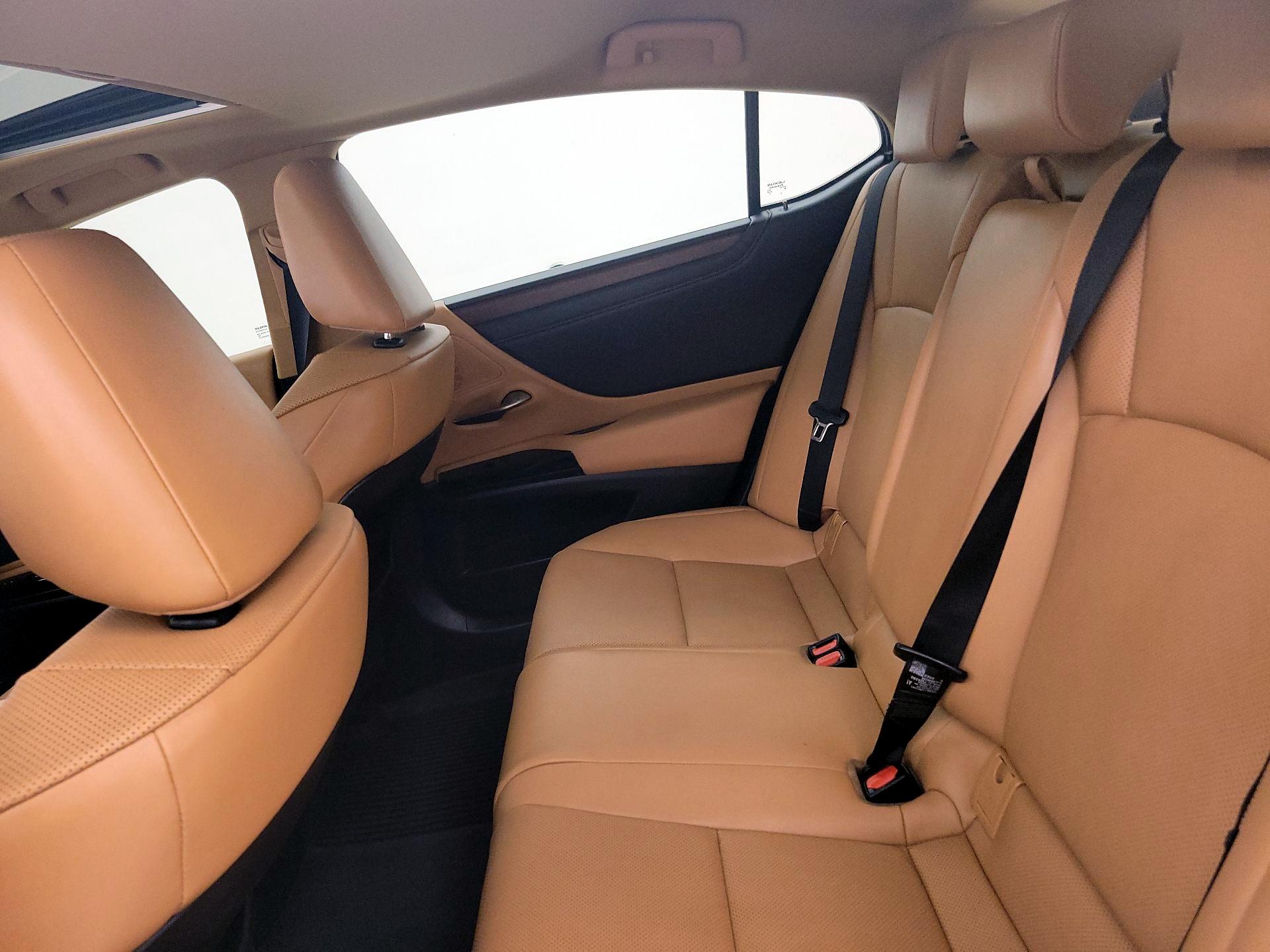 Thumbnail: 2023 Lexus ES - 20