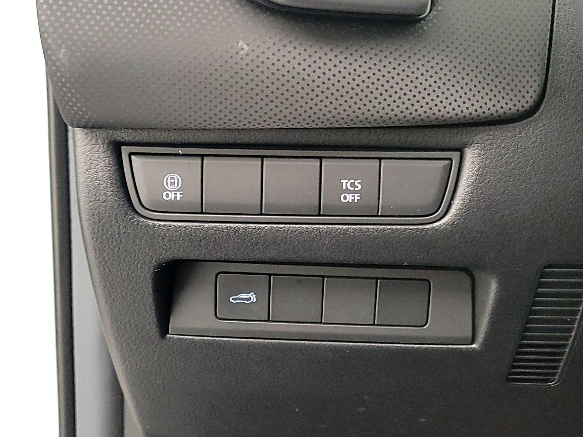 Thumbnail: 2025 Mazda CX-50 - 13