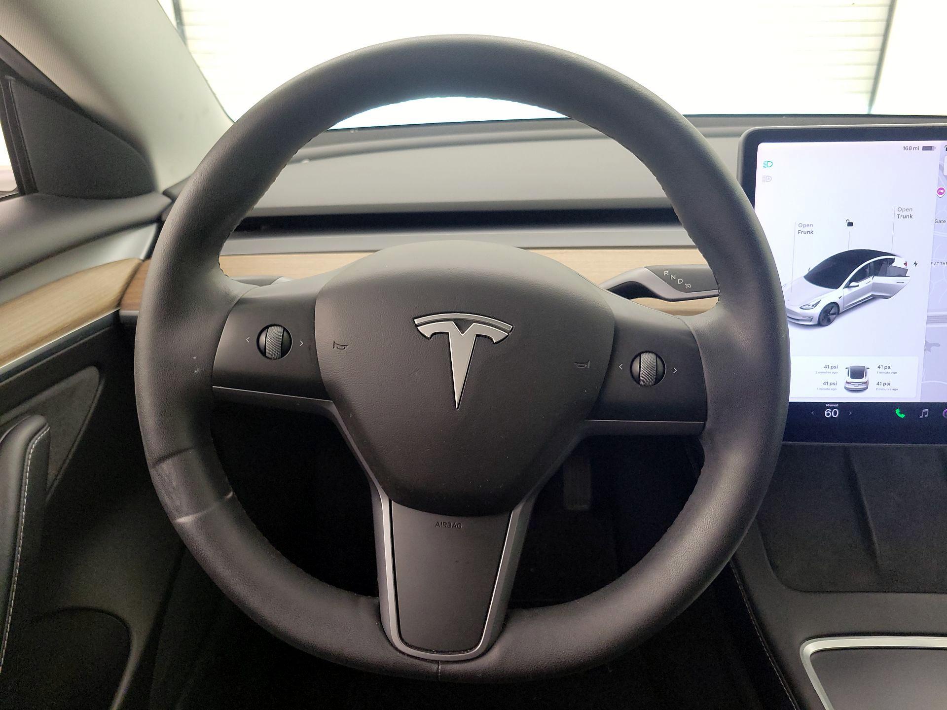 Thumbnail: 2021 Tesla Model 3 - 10