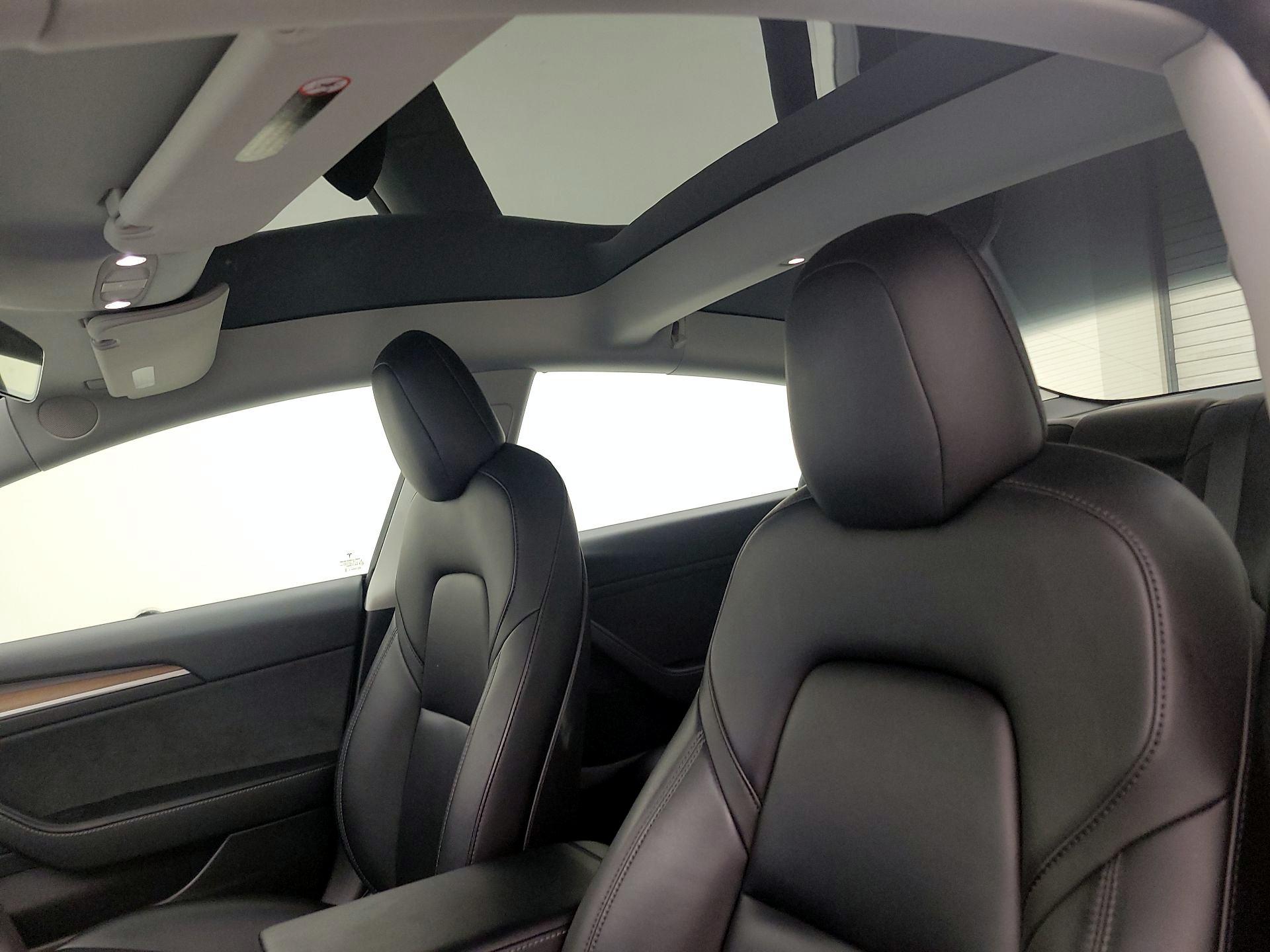 Thumbnail: 2021 Tesla Model 3 - 19