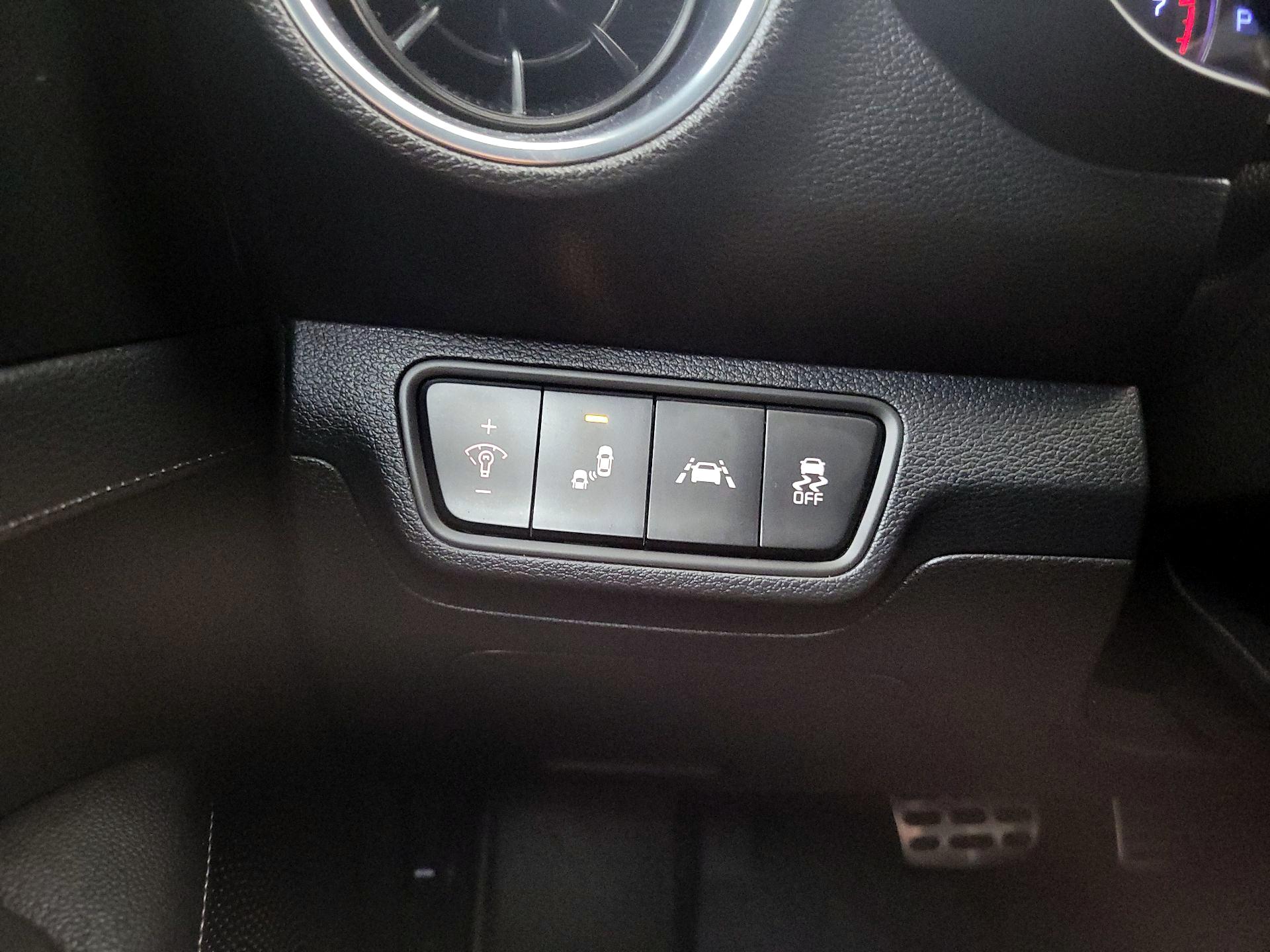 Thumbnail: 2020 Kia Forte - 13