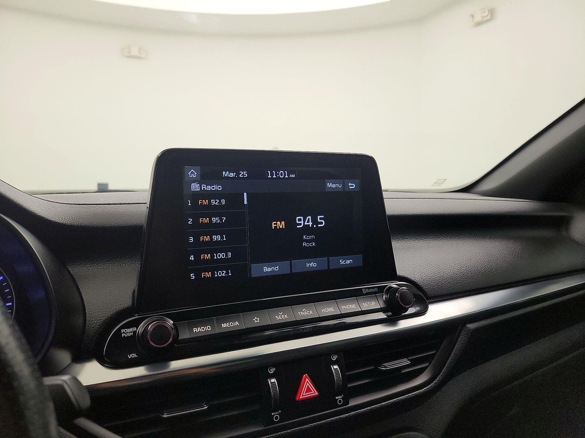 Thumbnail: 2020 Kia Forte - 15