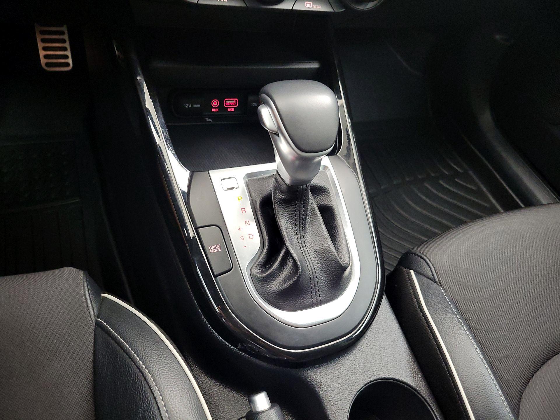 Thumbnail: 2020 Kia Forte - 17