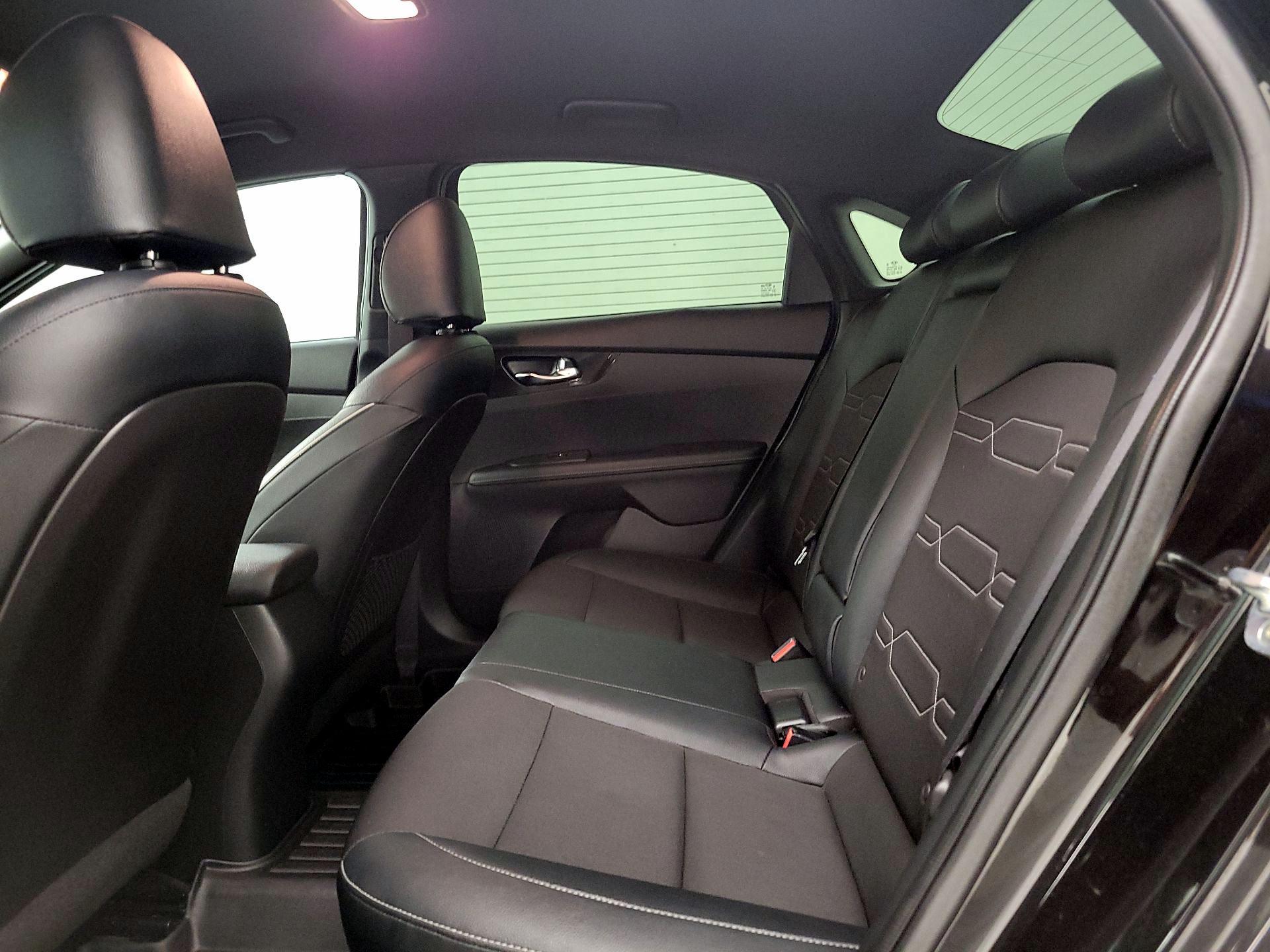 Thumbnail: 2020 Kia Forte - 19