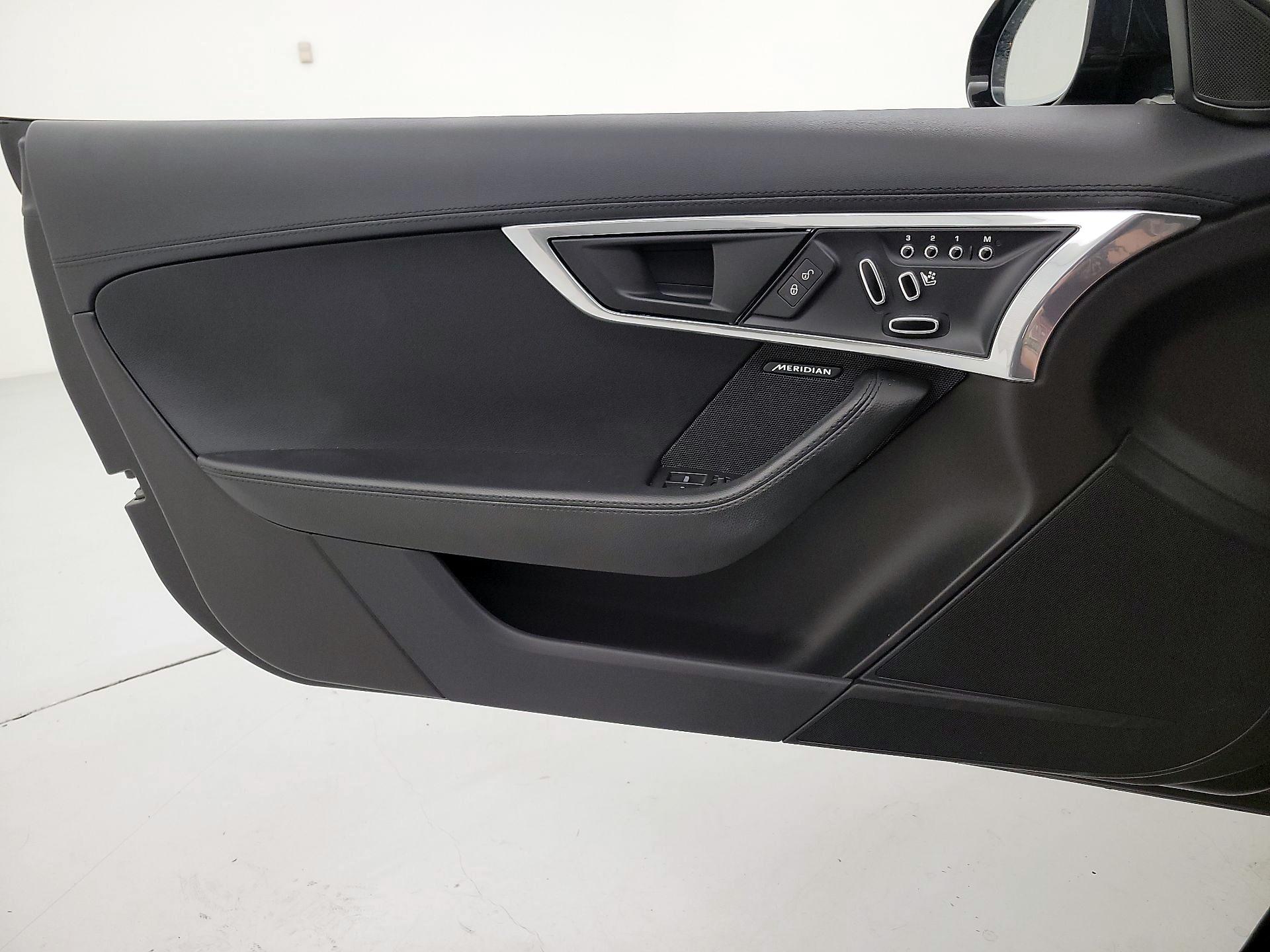 Thumbnail: 2020 Jaguar F-Type - 12