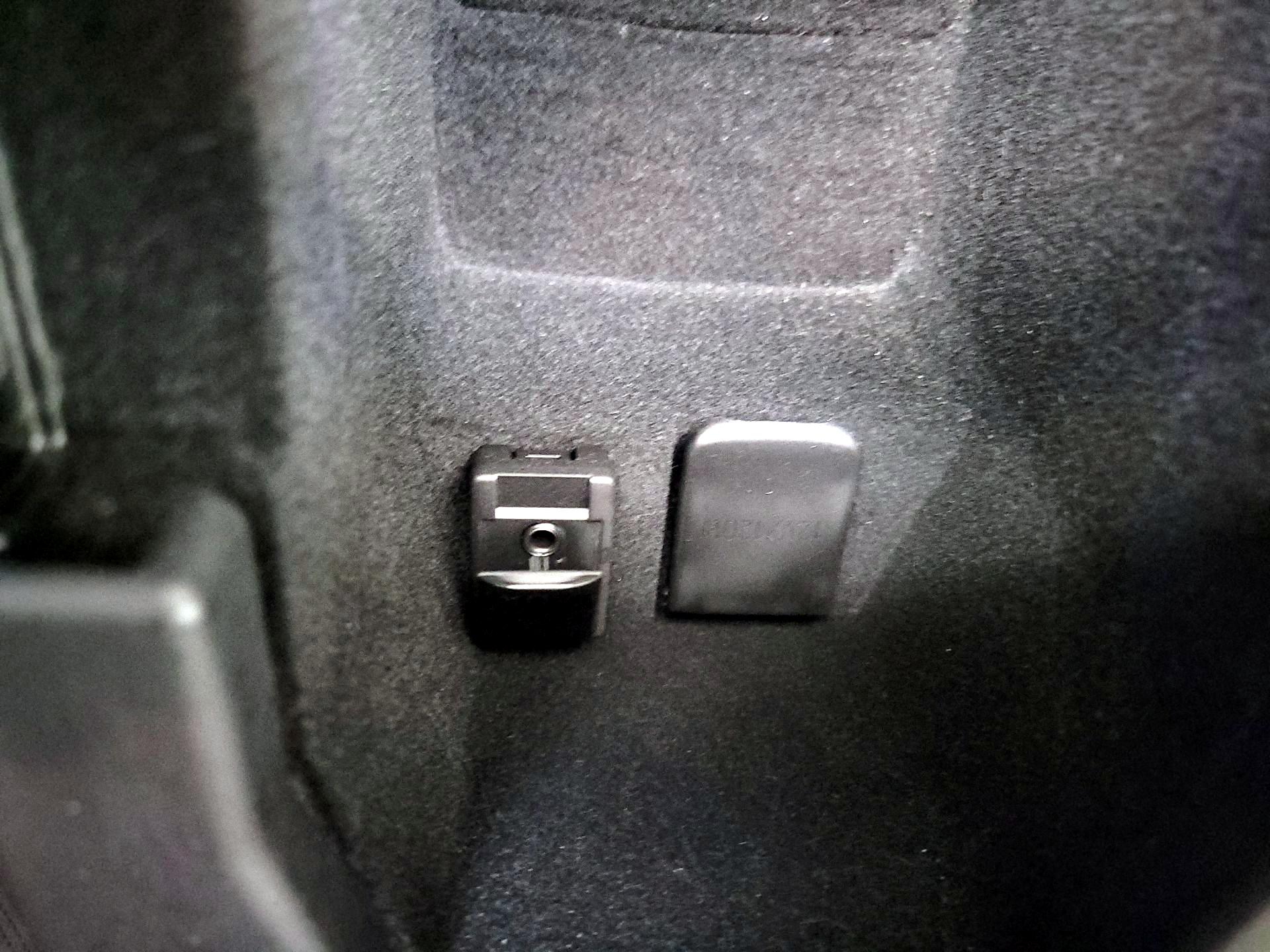 Thumbnail: 2014 Lexus IS - 19