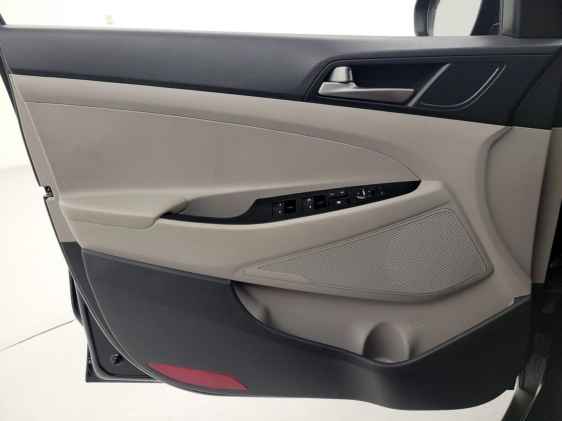 Thumbnail: 2018 Hyundai Tucson - 12