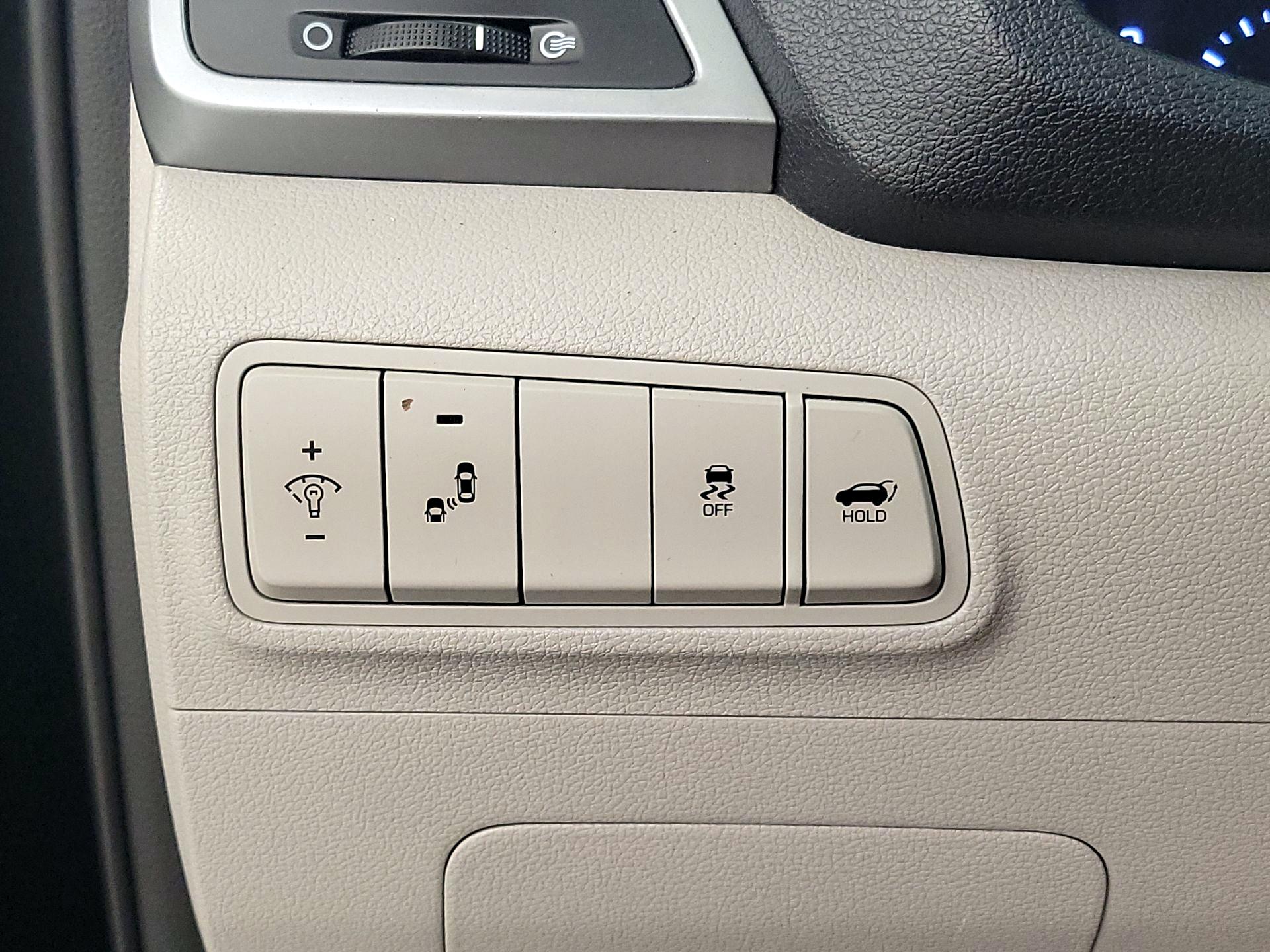 Thumbnail: 2018 Hyundai Tucson - 13