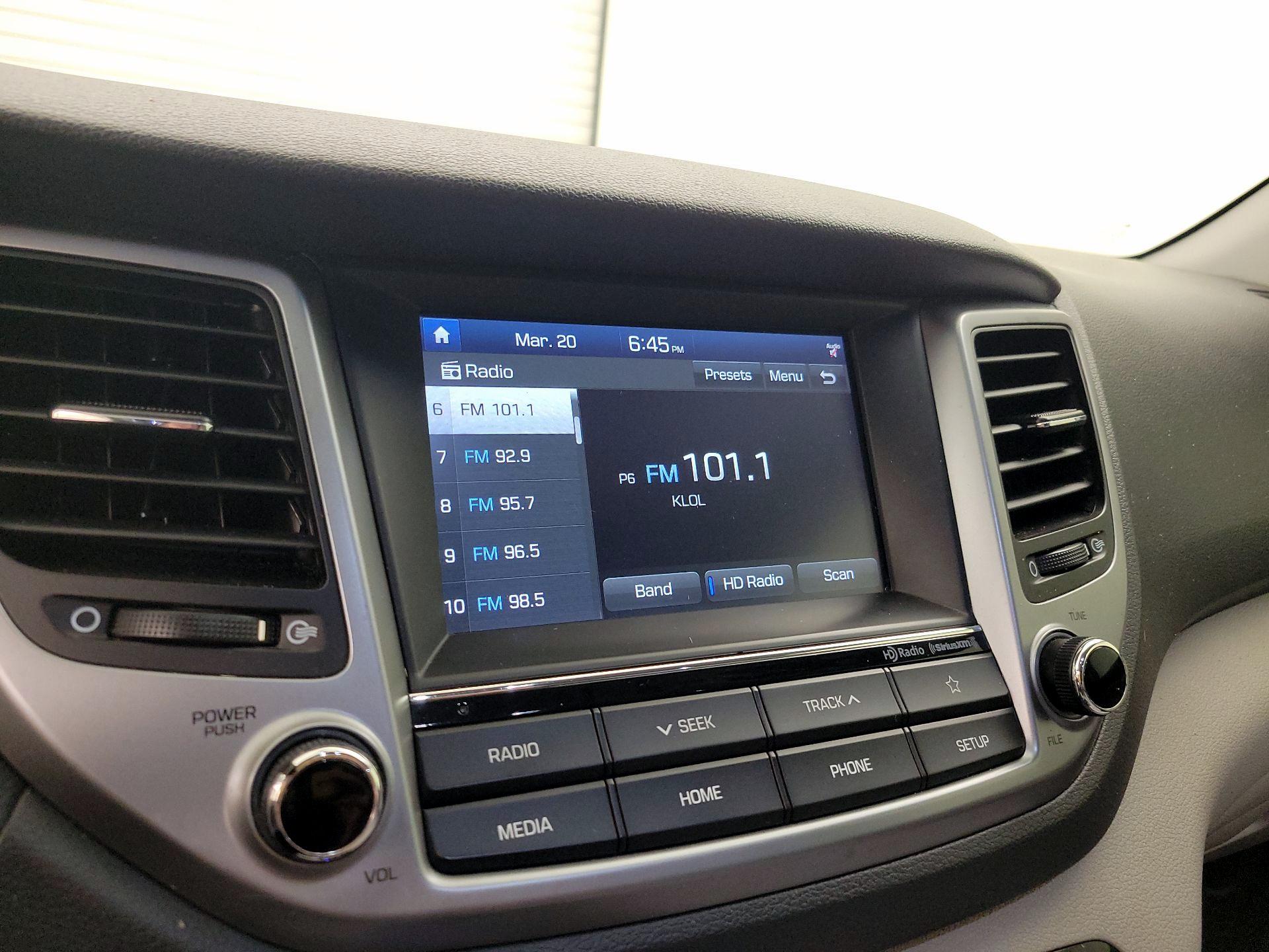 Thumbnail: 2018 Hyundai Tucson - 15