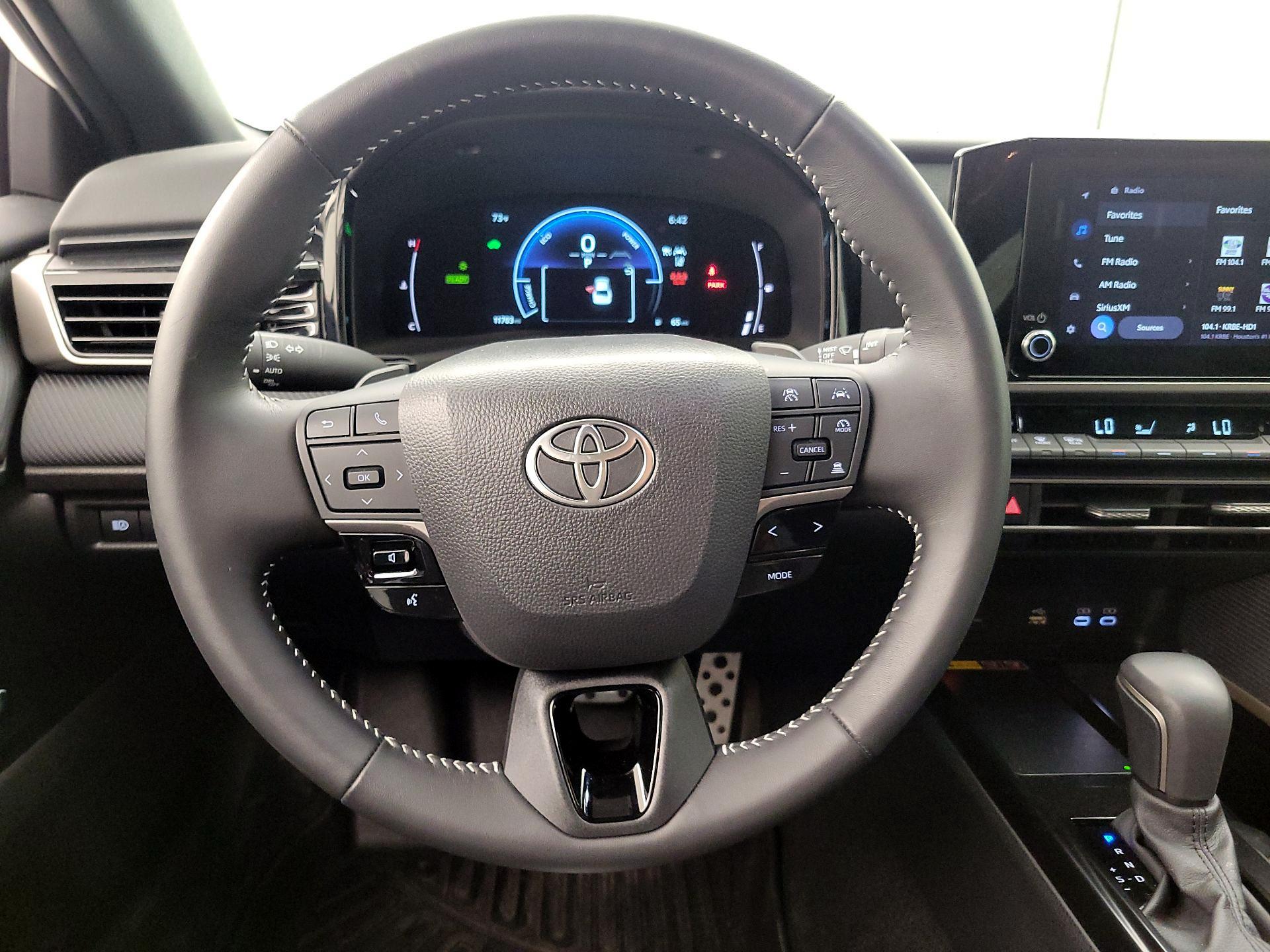 Thumbnail: 2025 Toyota Camry - 10