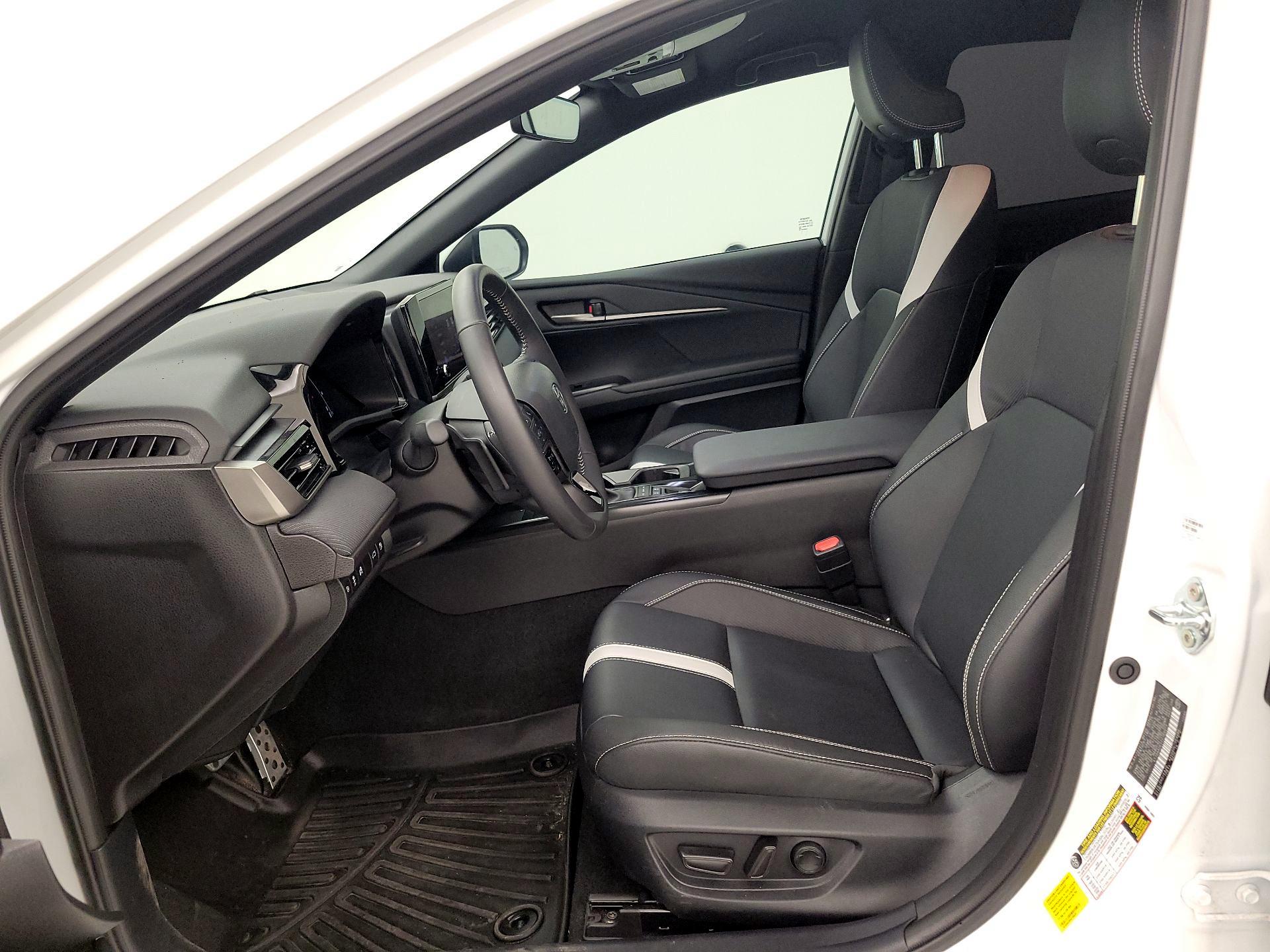 Thumbnail: 2025 Toyota Camry - 11