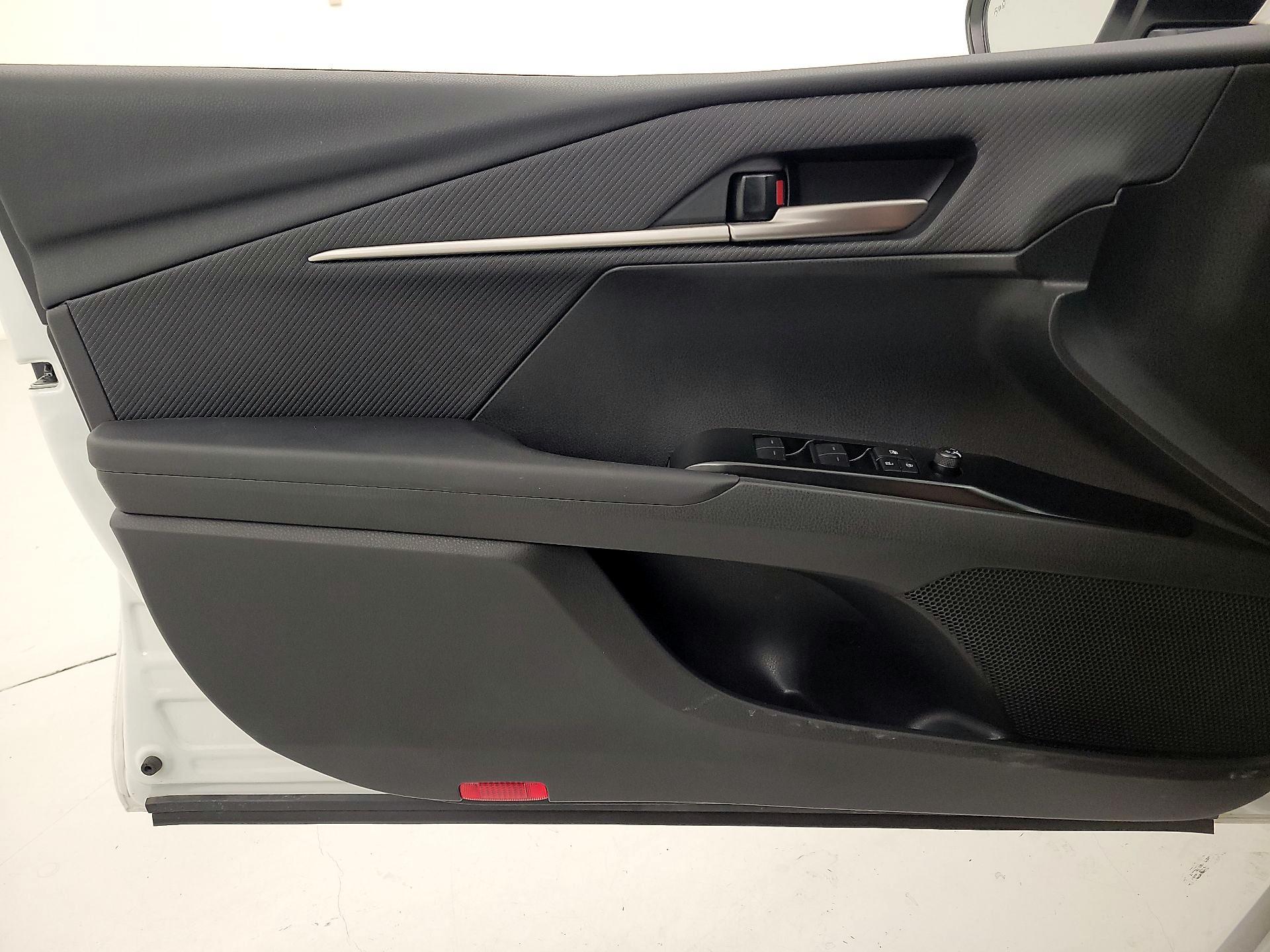 Thumbnail: 2025 Toyota Camry - 12