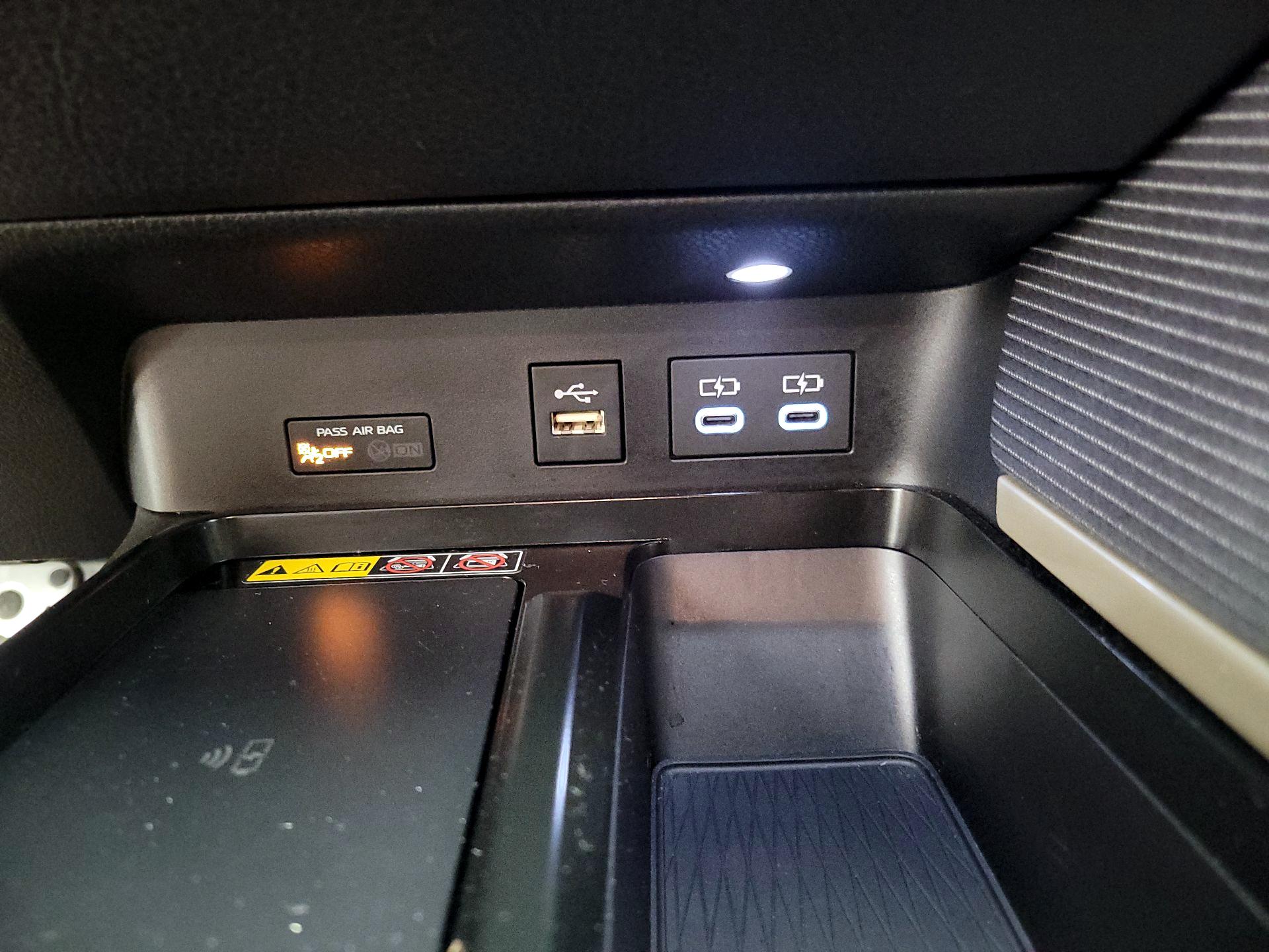 Thumbnail: 2025 Toyota Camry - 18