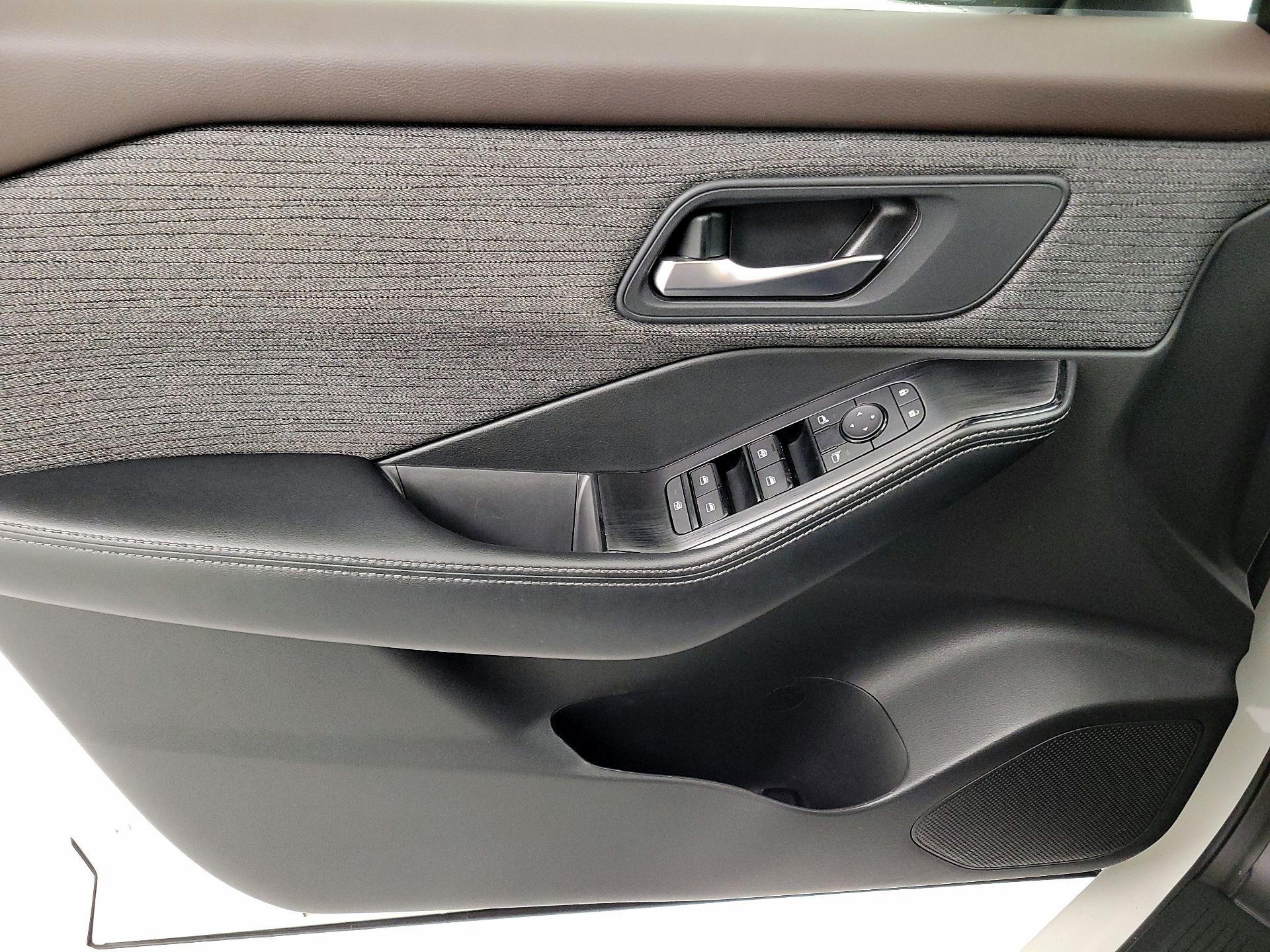 Thumbnail: 2023 Nissan Rogue - 12