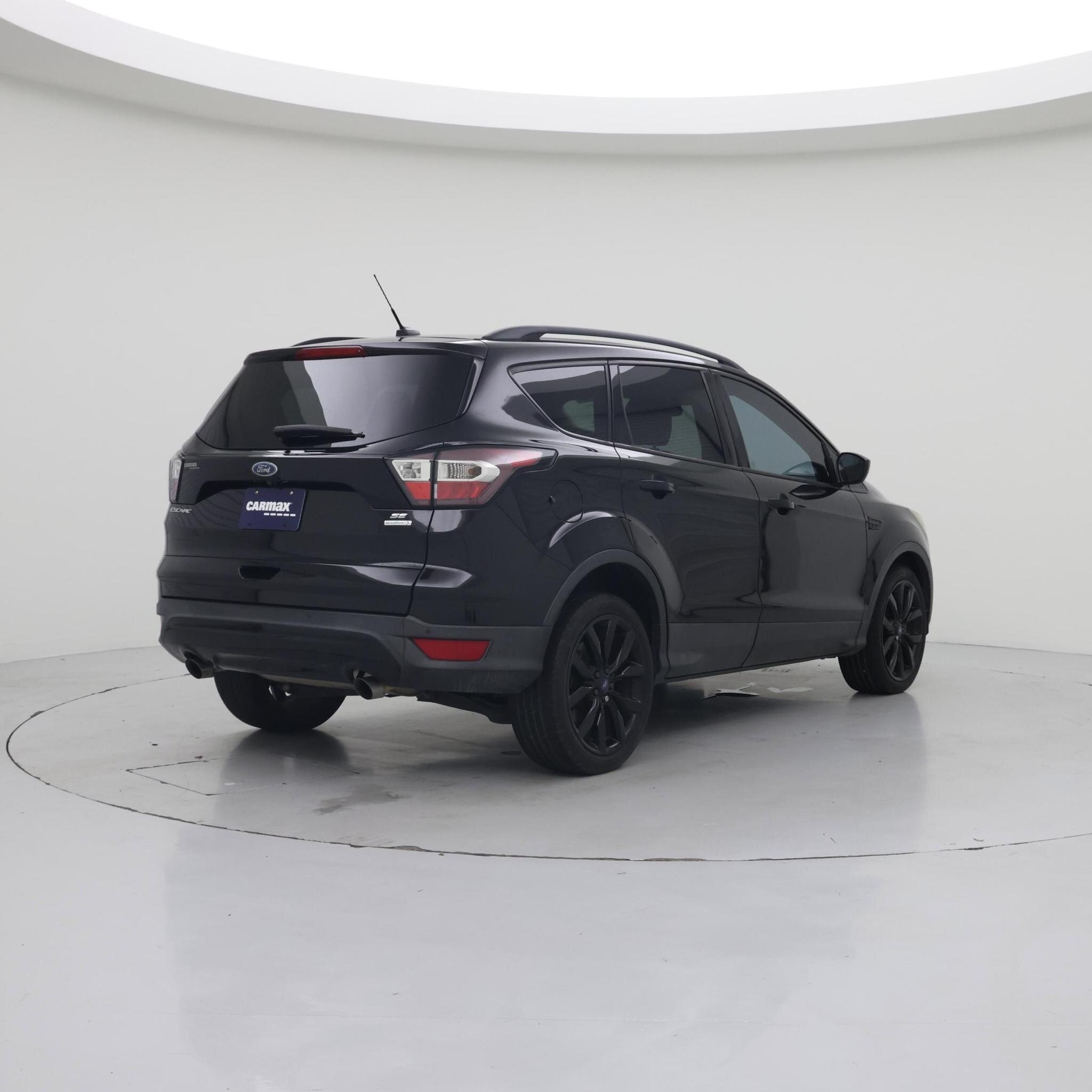 Thumbnail: 2017 Ford Escape - 8