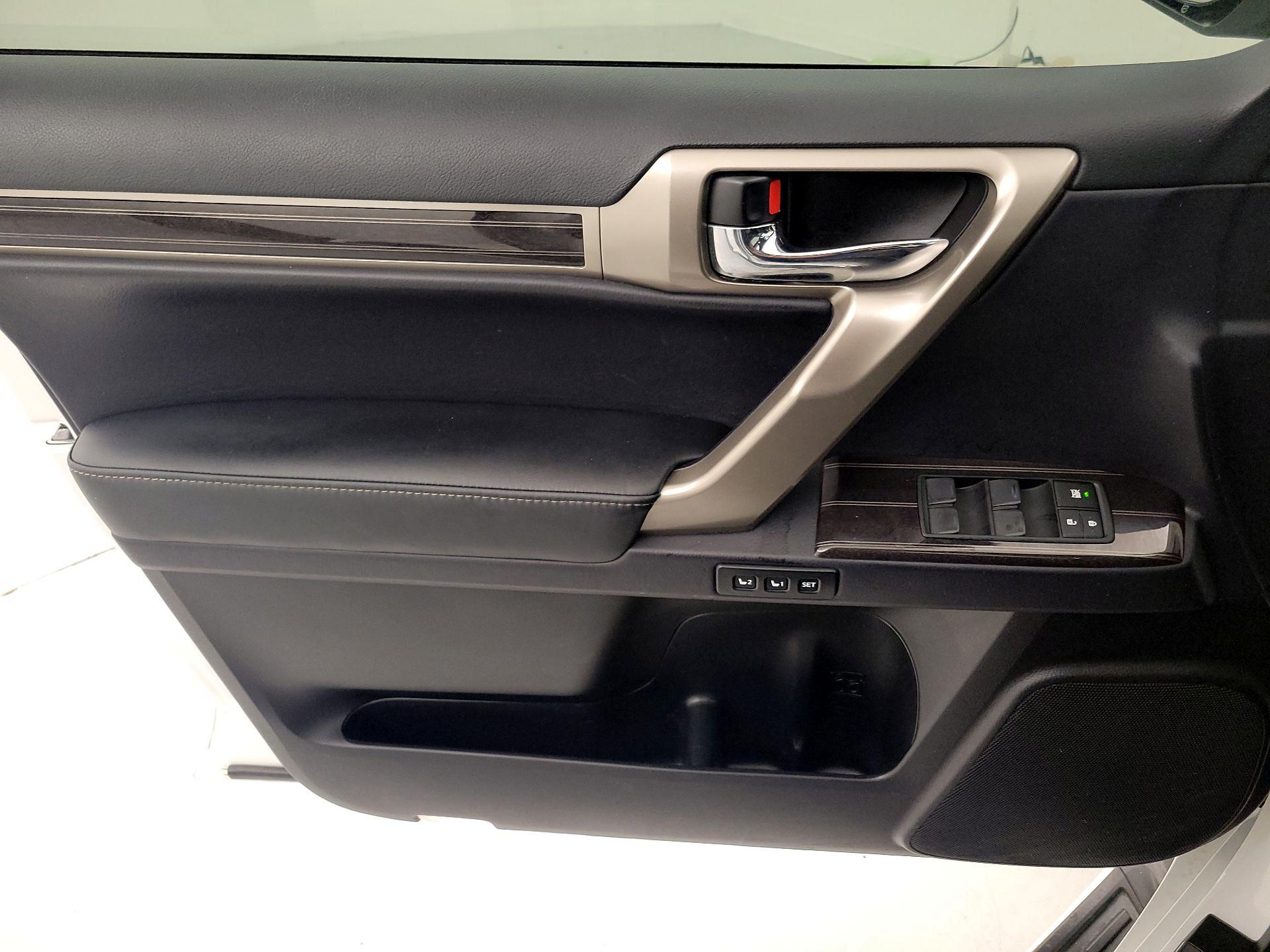 Thumbnail: 2020 Lexus GX - 12