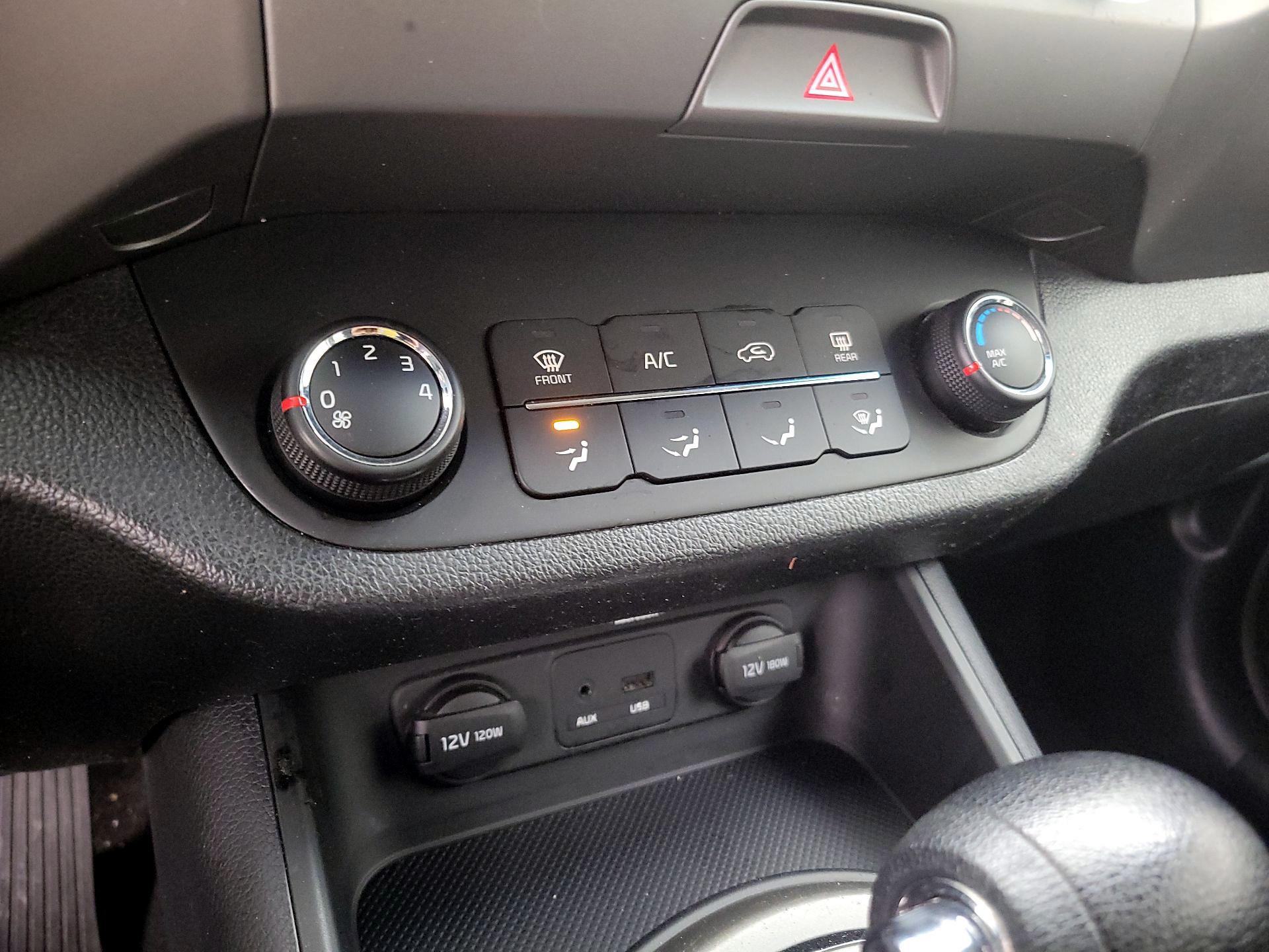 Thumbnail: 2014 Kia Sportage - 16