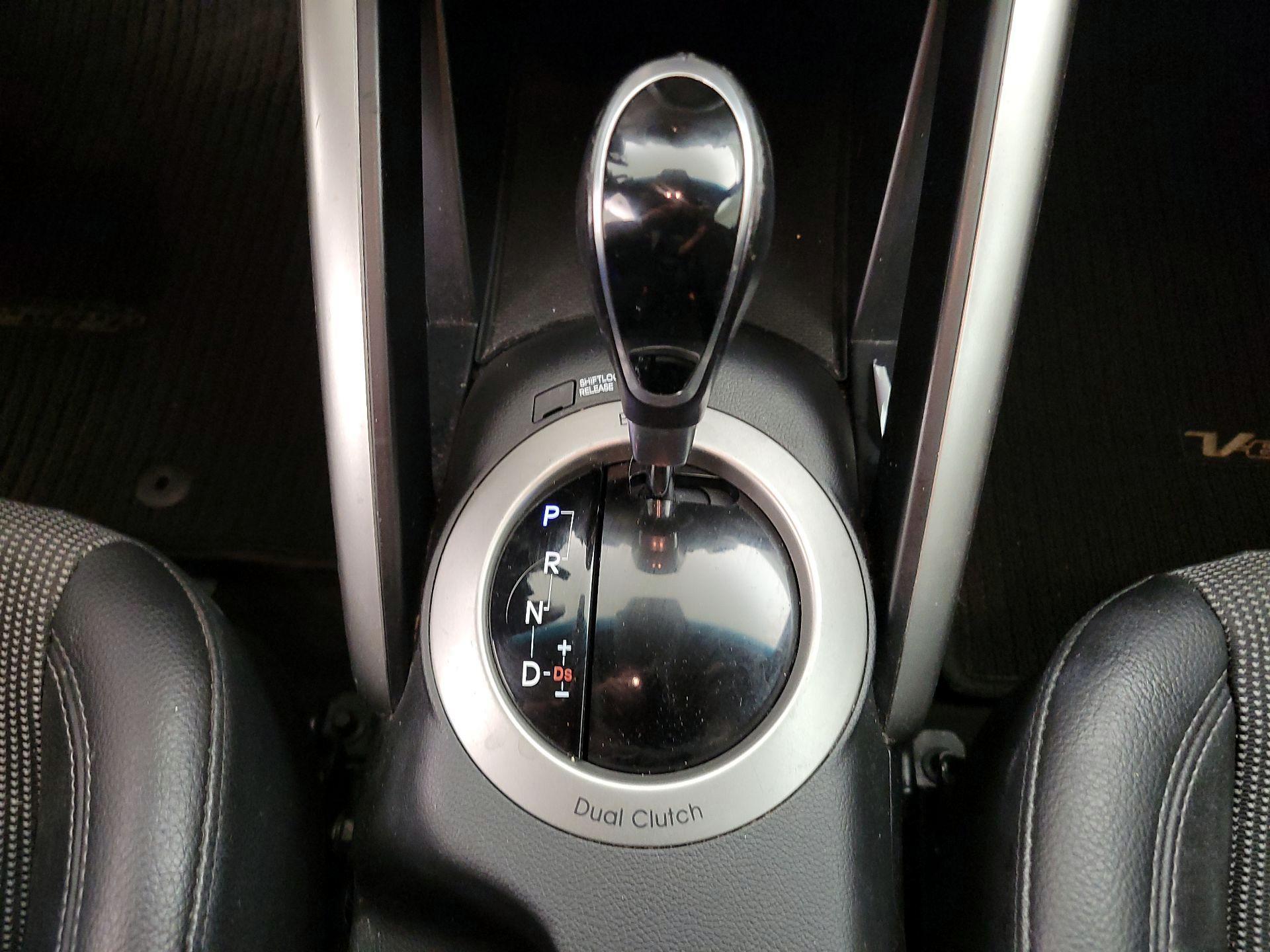 Thumbnail: 2016 Hyundai Veloster - 17