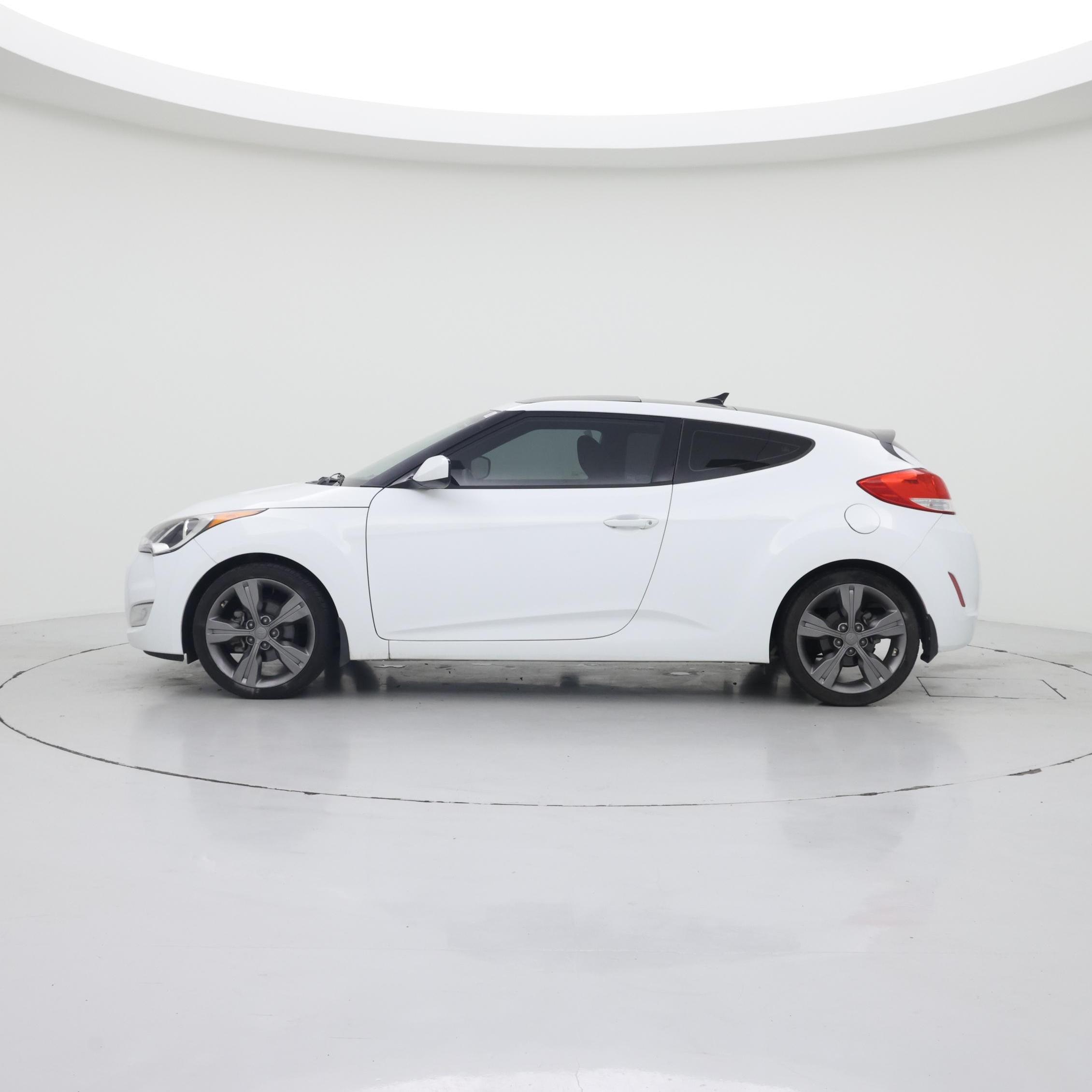 Thumbnail: 2016 Hyundai Veloster - 3