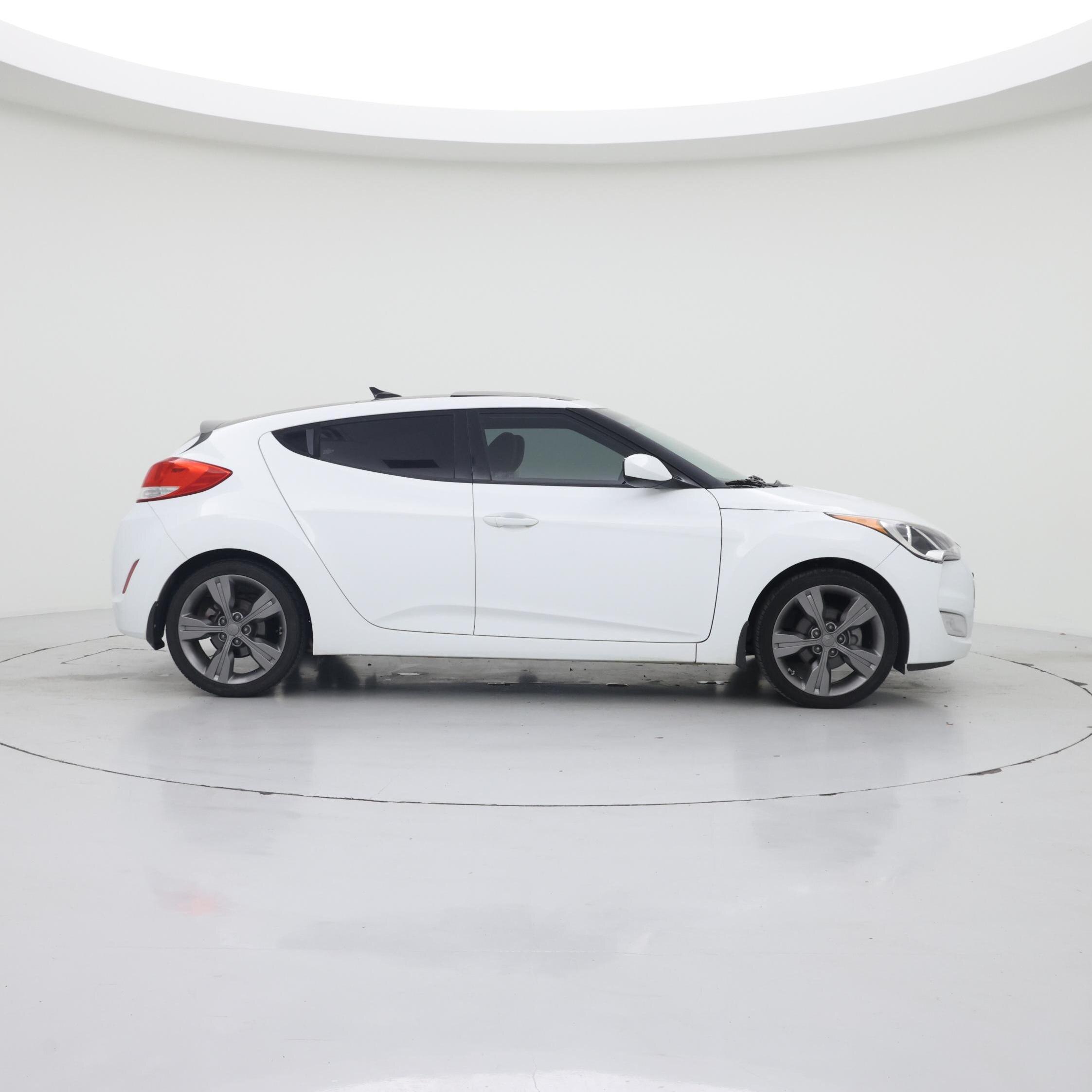 Thumbnail: 2016 Hyundai Veloster - 7