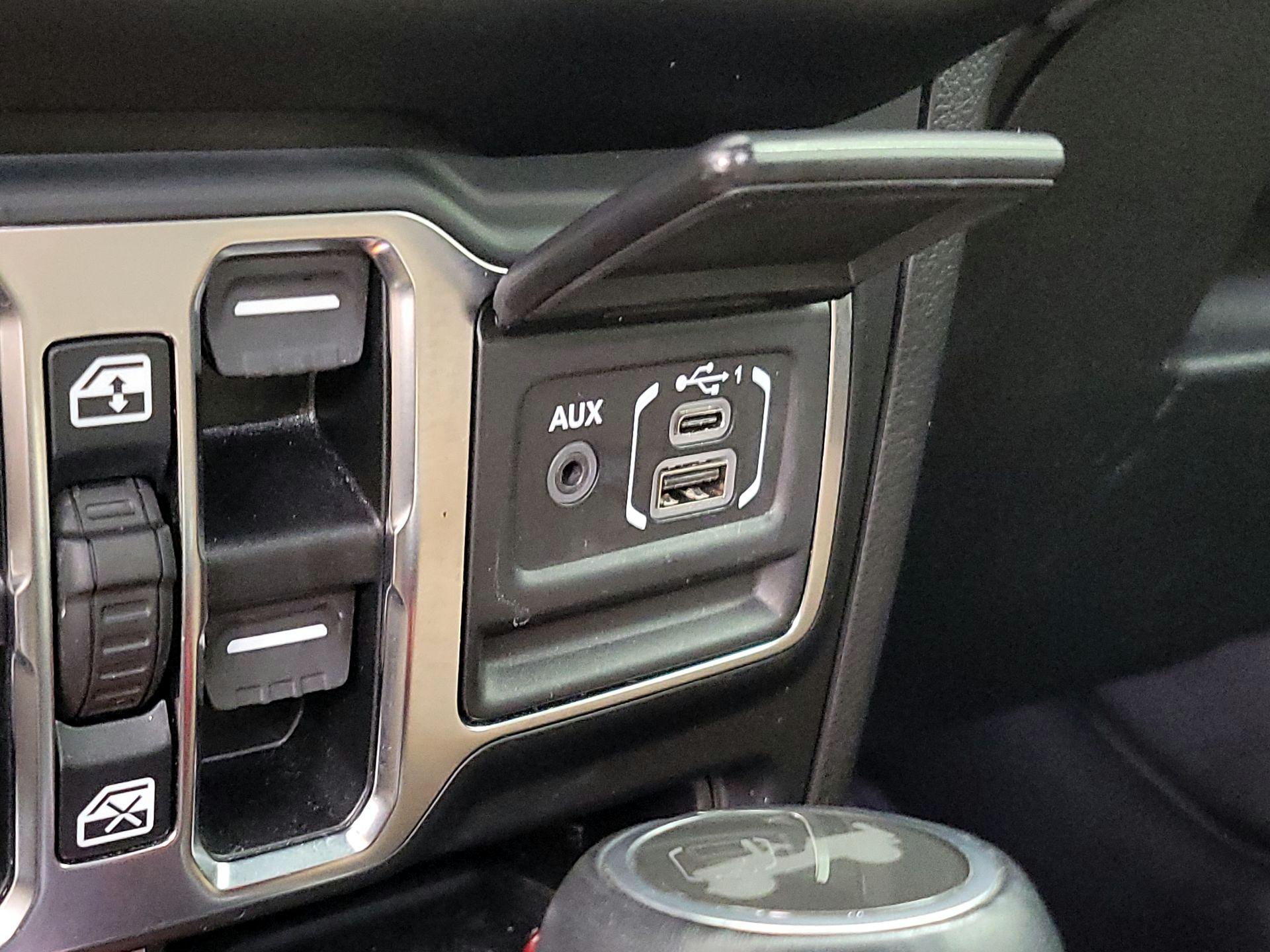 Thumbnail: 2021 Jeep Wrangler - 19