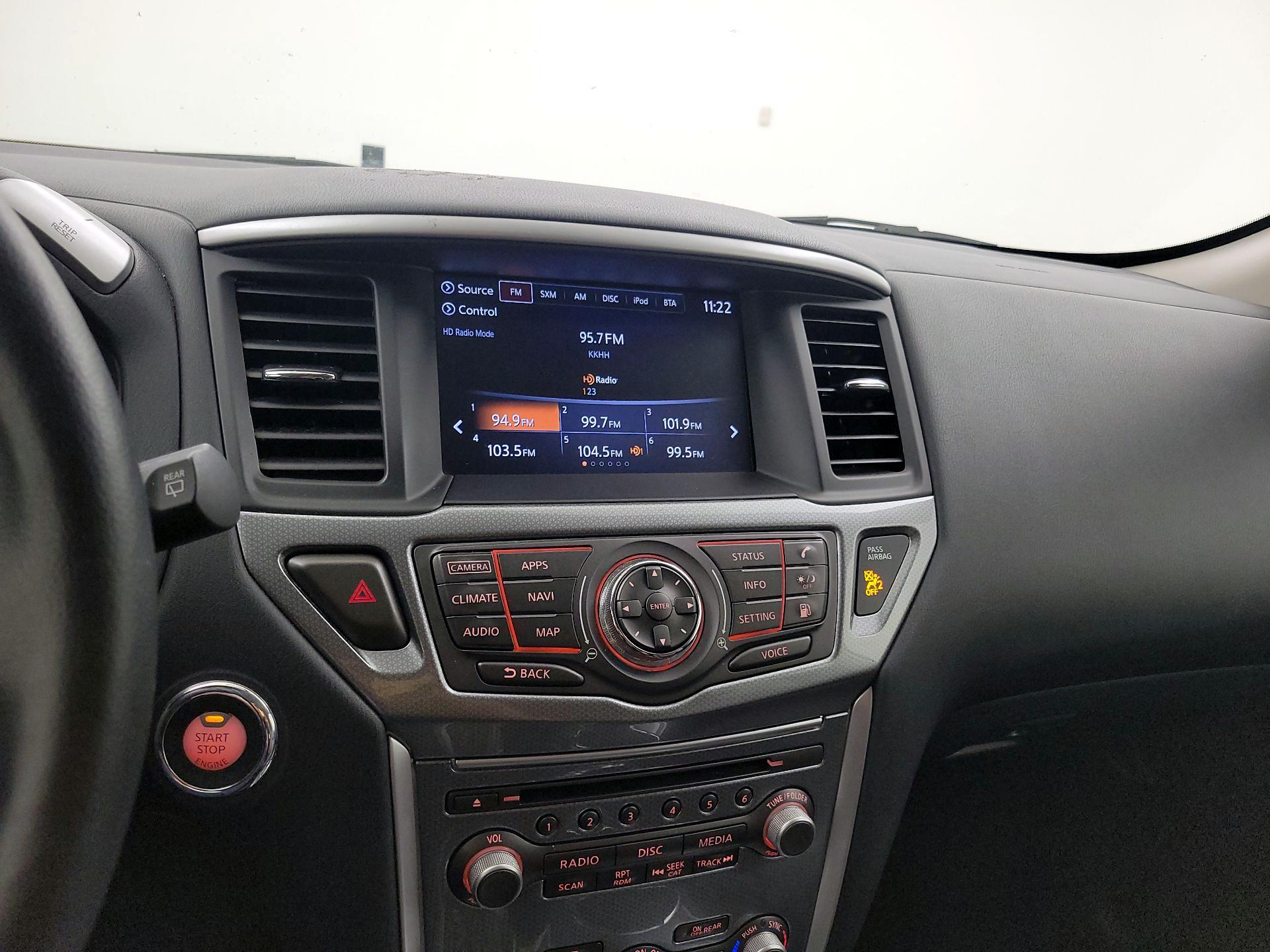 Thumbnail: 2020 Nissan Pathfinder - 16
