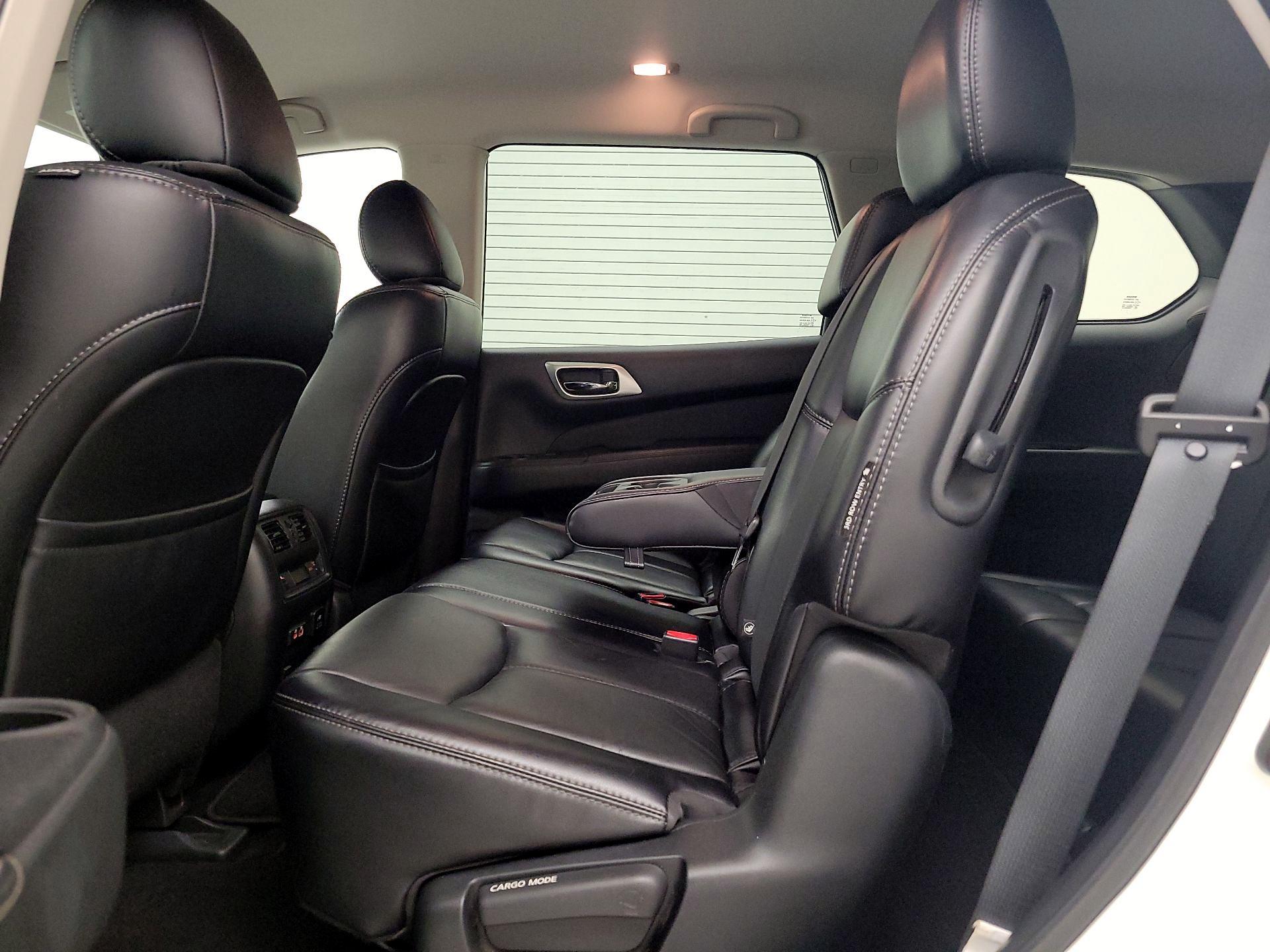 Thumbnail: 2020 Nissan Pathfinder - 20